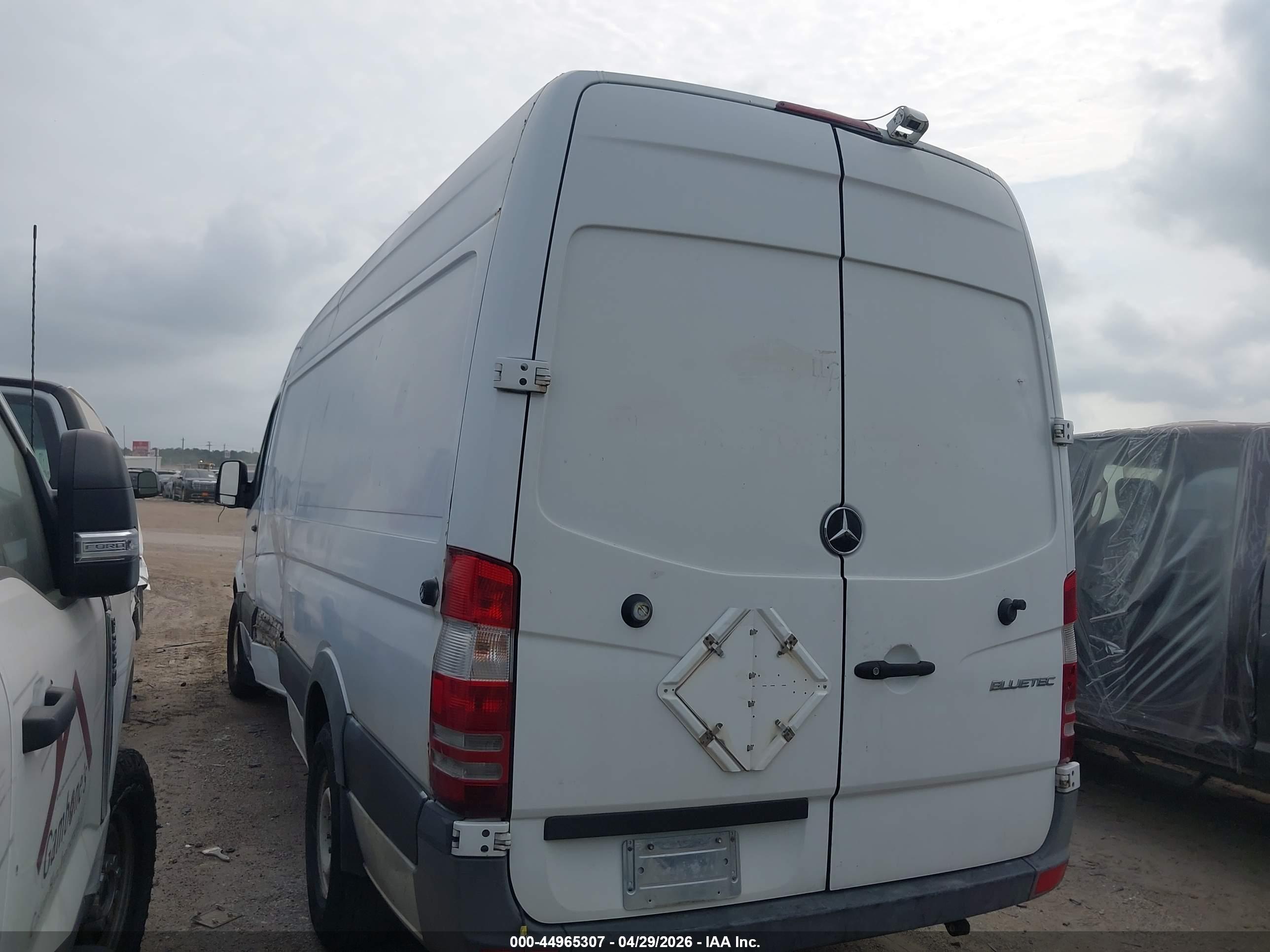 MERCEDES-BENZ SPRINTER image 3