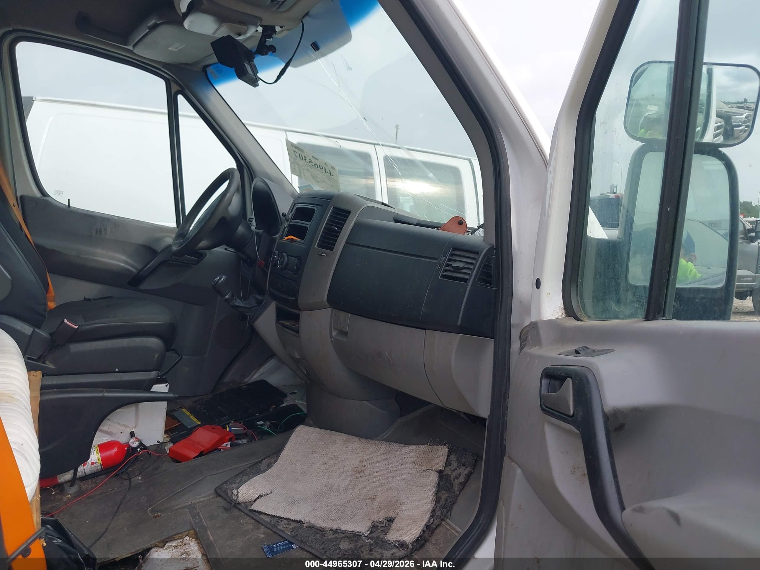 MERCEDES-BENZ SPRINTER image 5