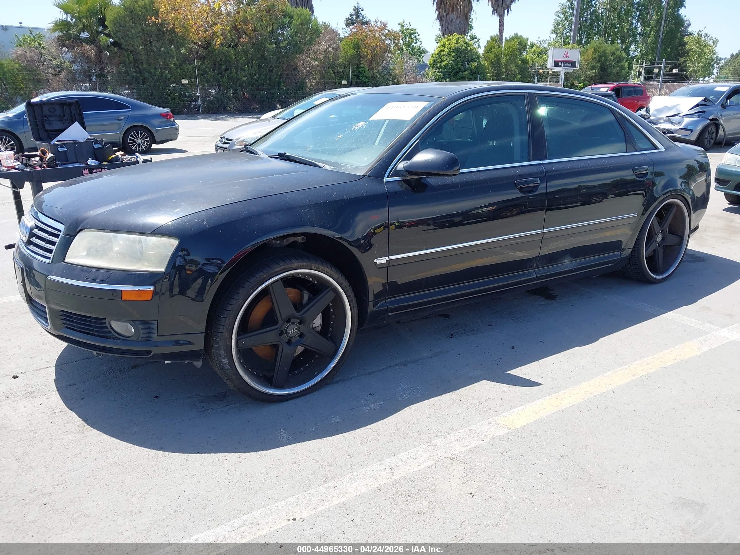 AUDI A8 image 2
