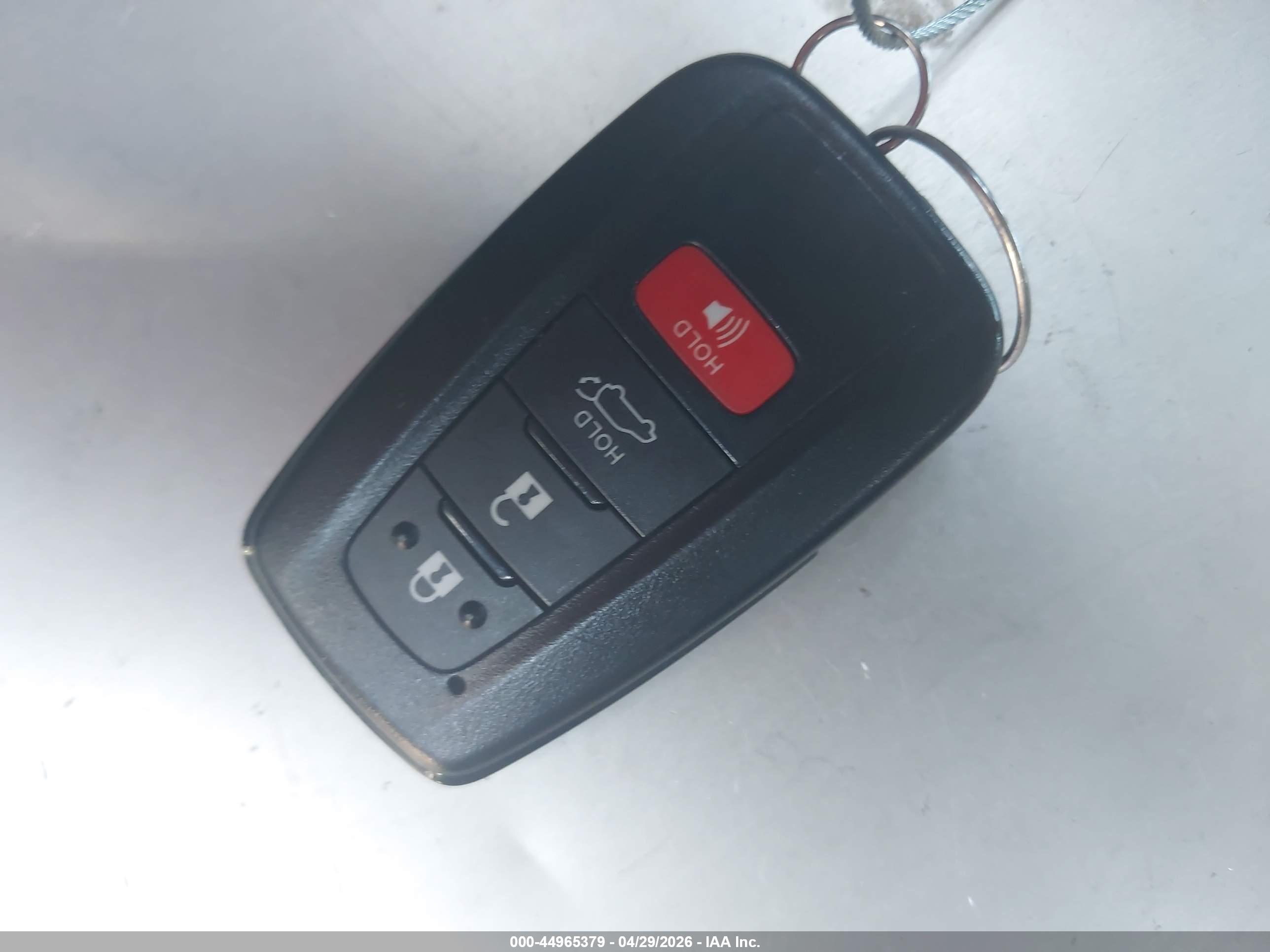 TOYOTA RAV4 image 11