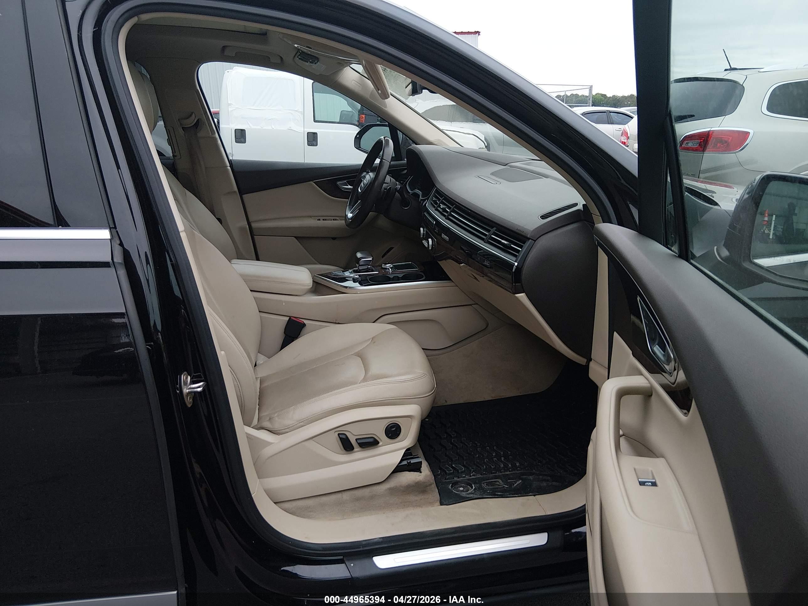 AUDI Q7 image 5