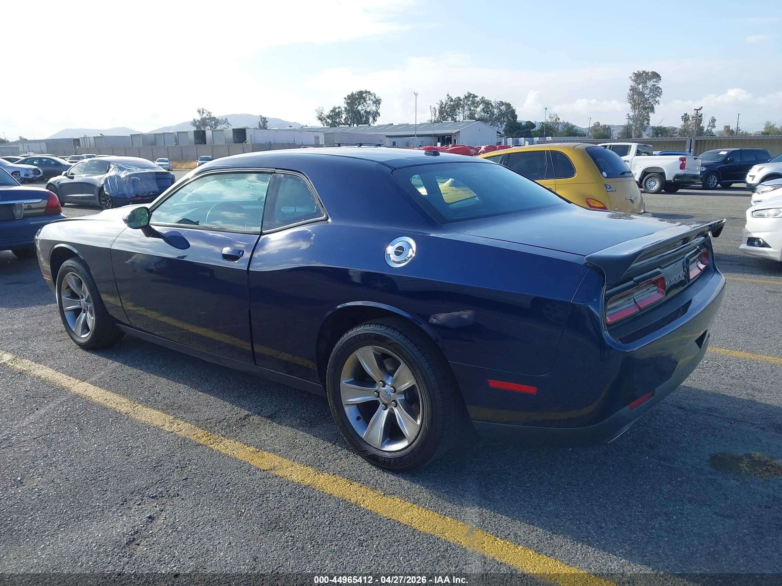 DODGE CHALLENGER image 3