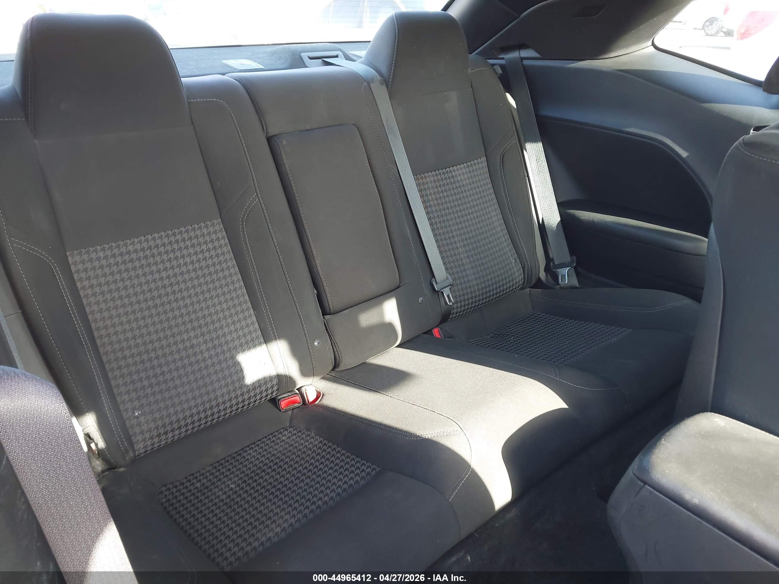 DODGE CHALLENGER image 8