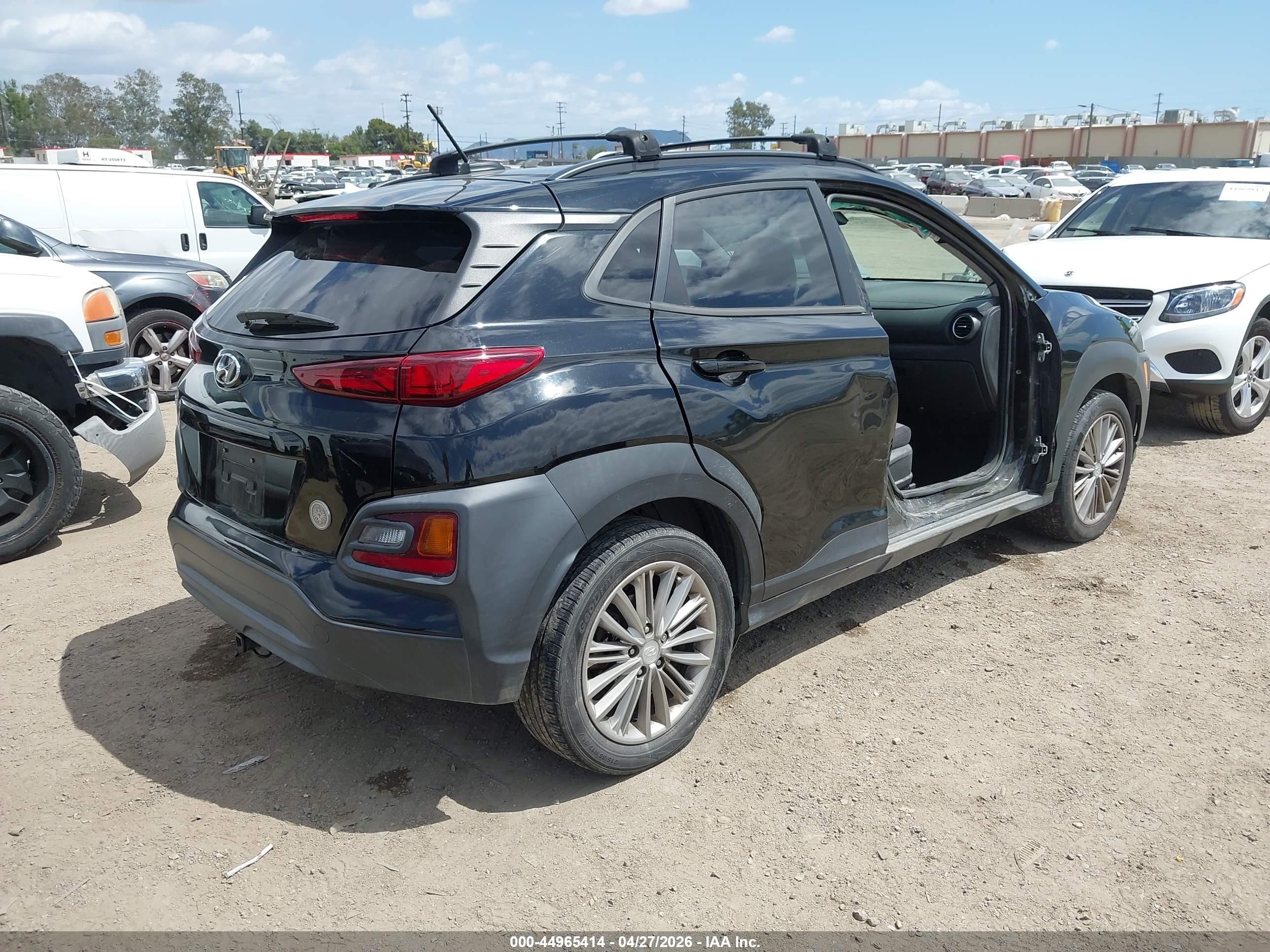 HYUNDAI KONA image 4