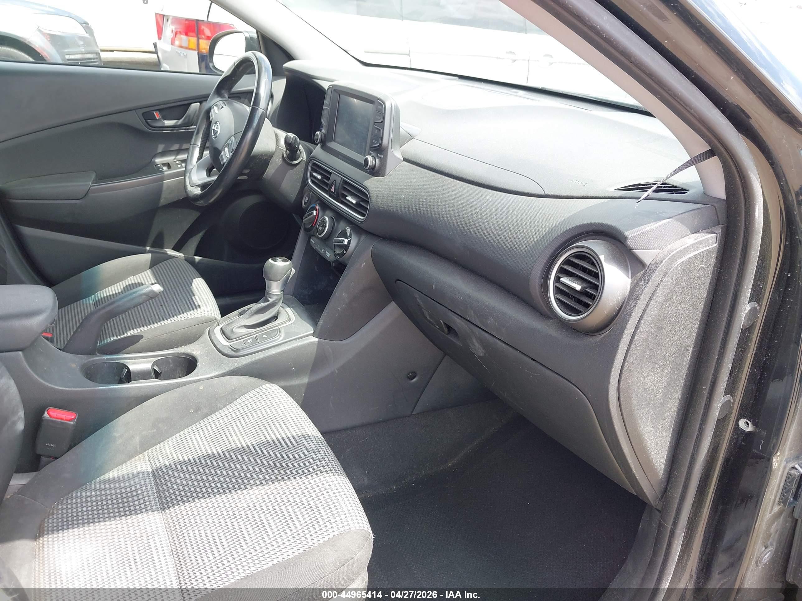 HYUNDAI KONA image 5