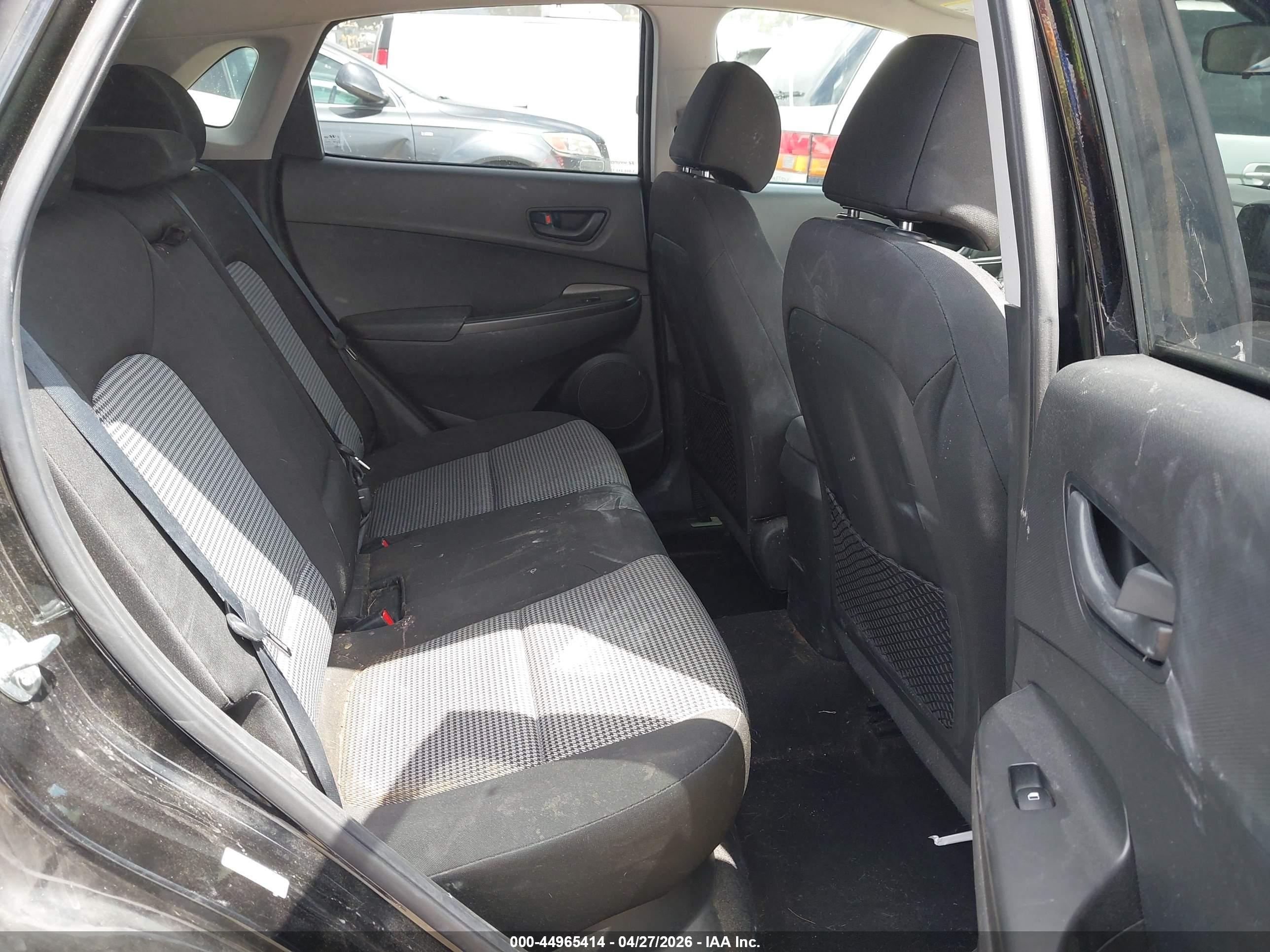 HYUNDAI KONA image 8