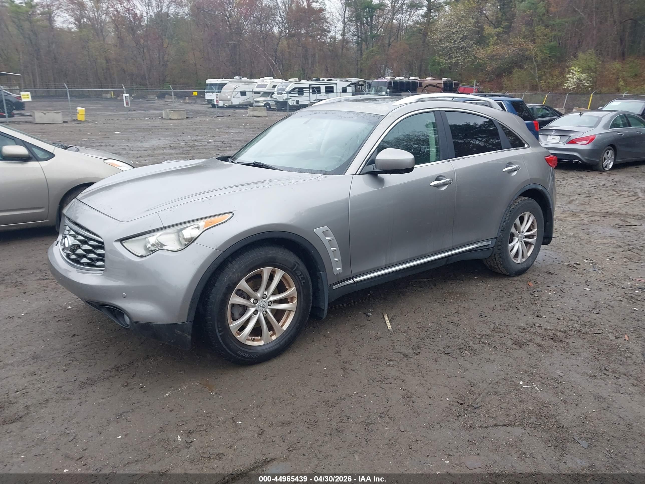 INFINITI FX35 image 2