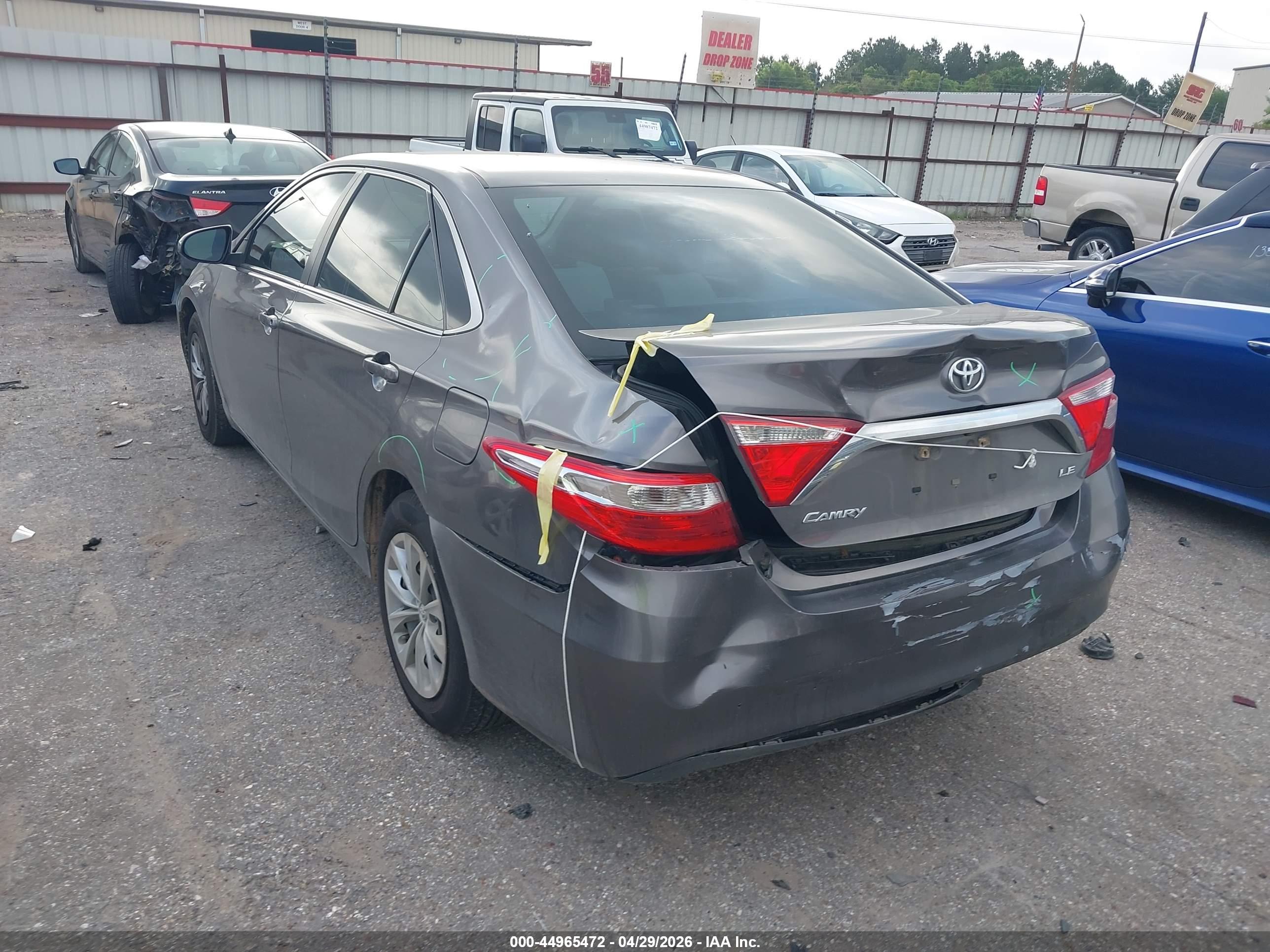 TOYOTA CAMRY image 3