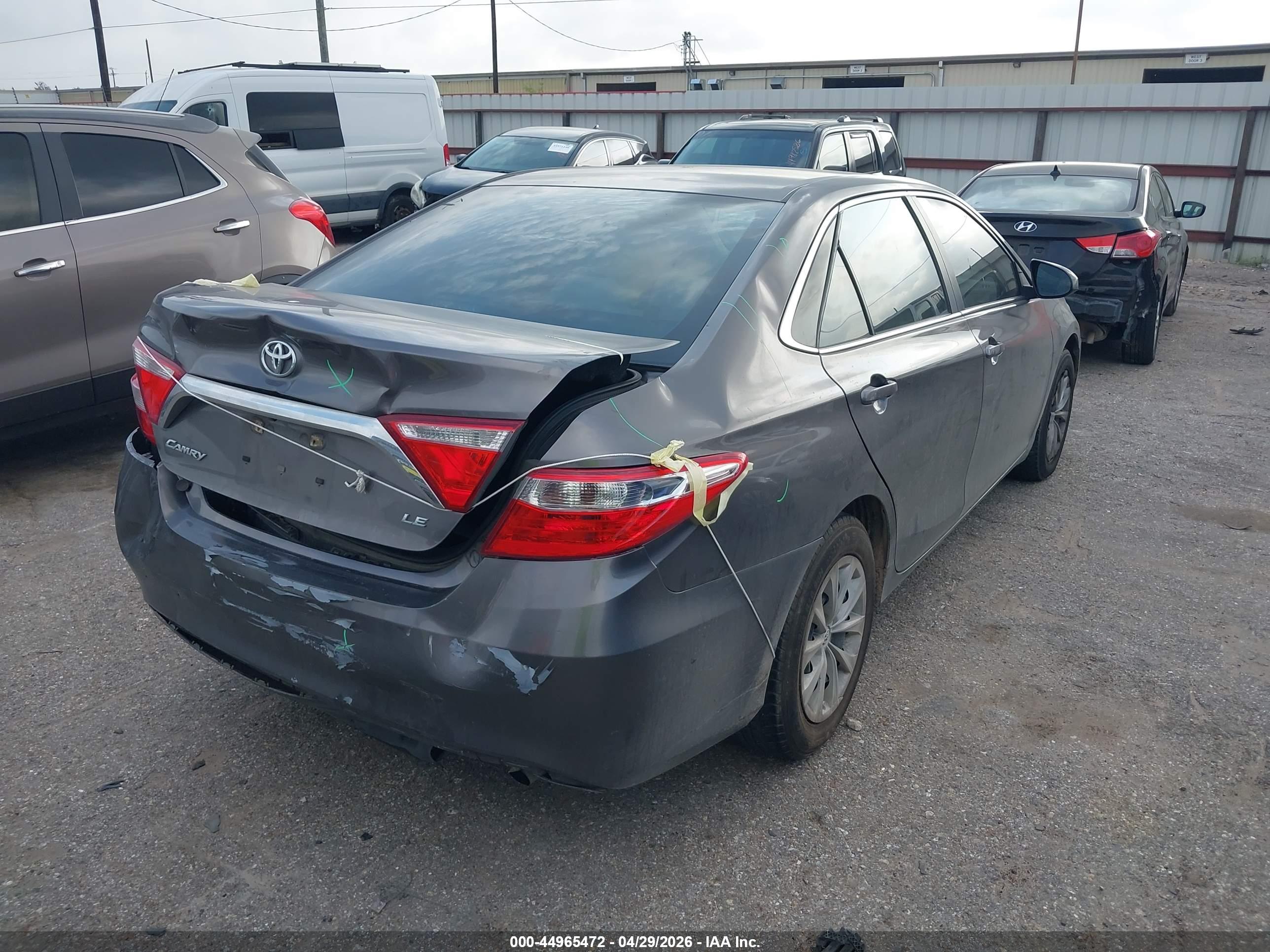 TOYOTA CAMRY image 4