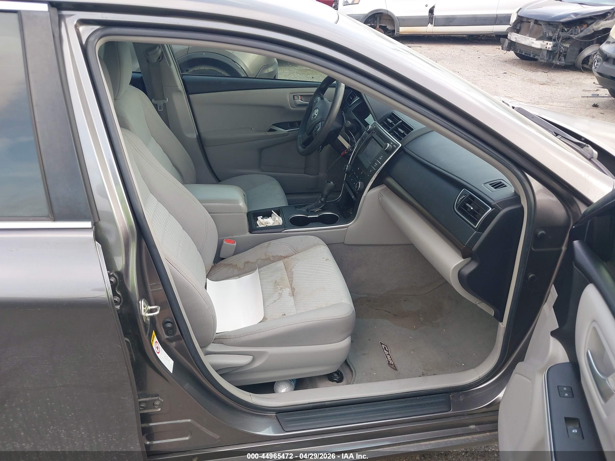 TOYOTA CAMRY image 5
