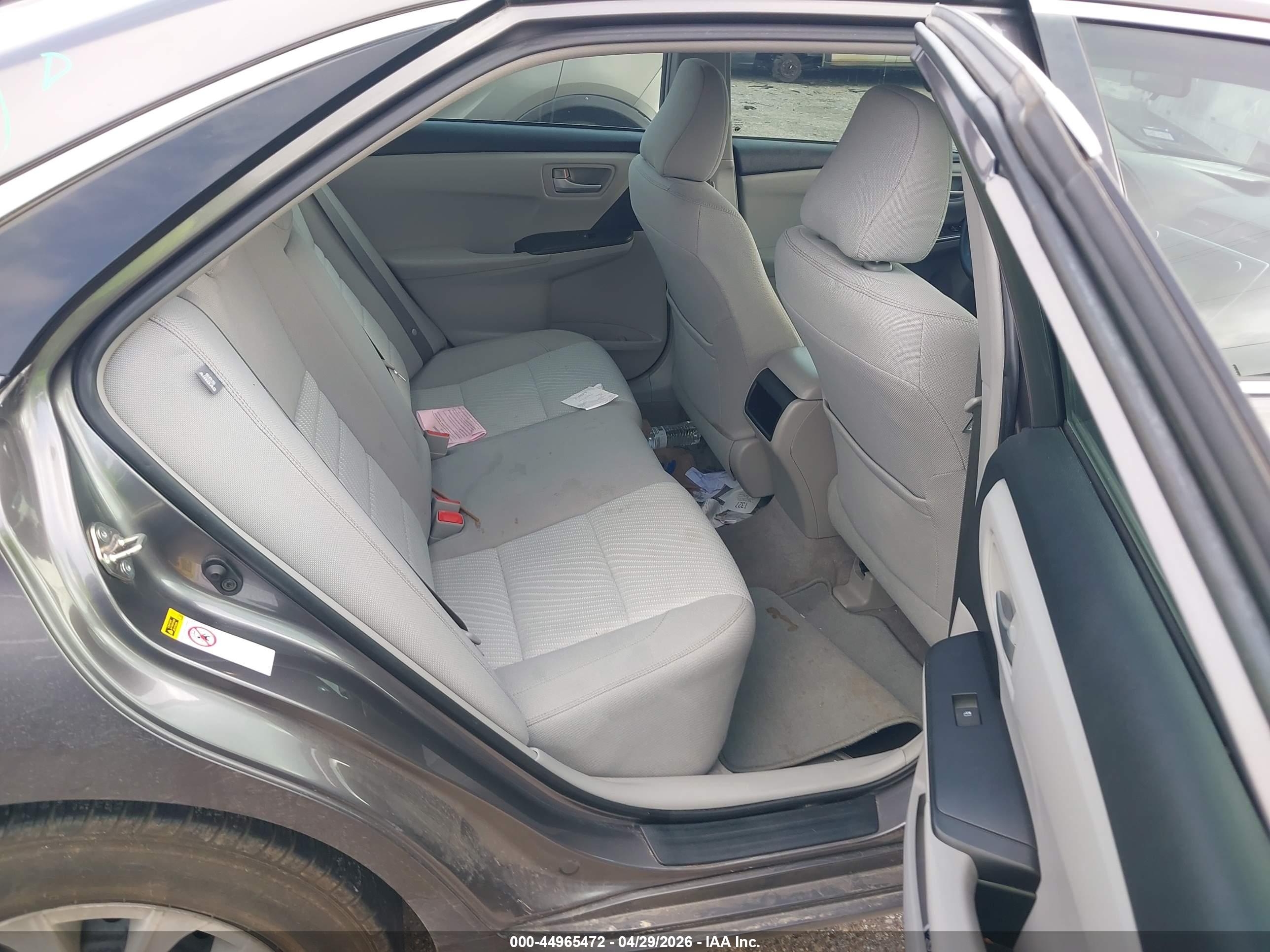 TOYOTA CAMRY image 8