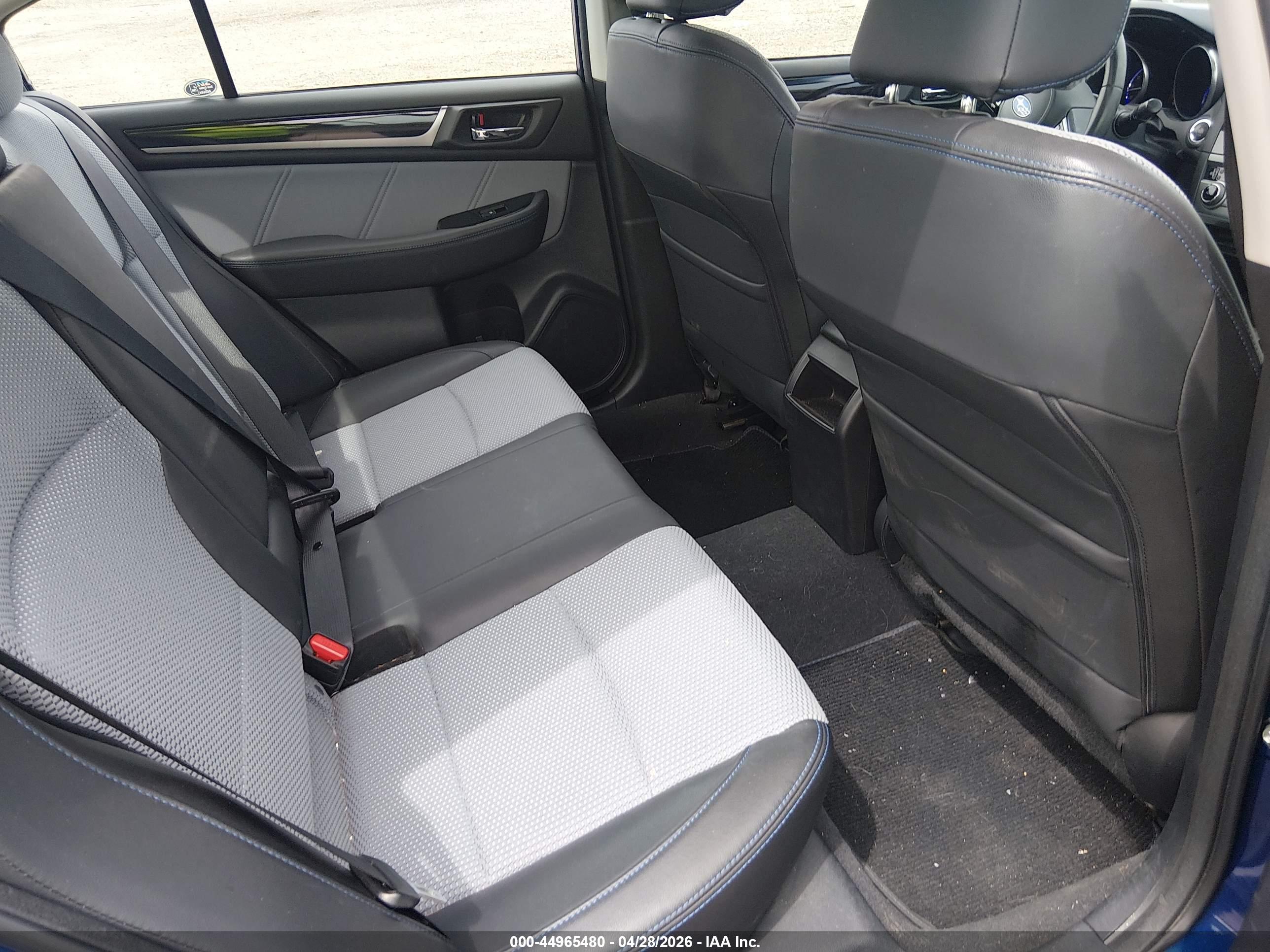 SUBARU LEGACY image 8