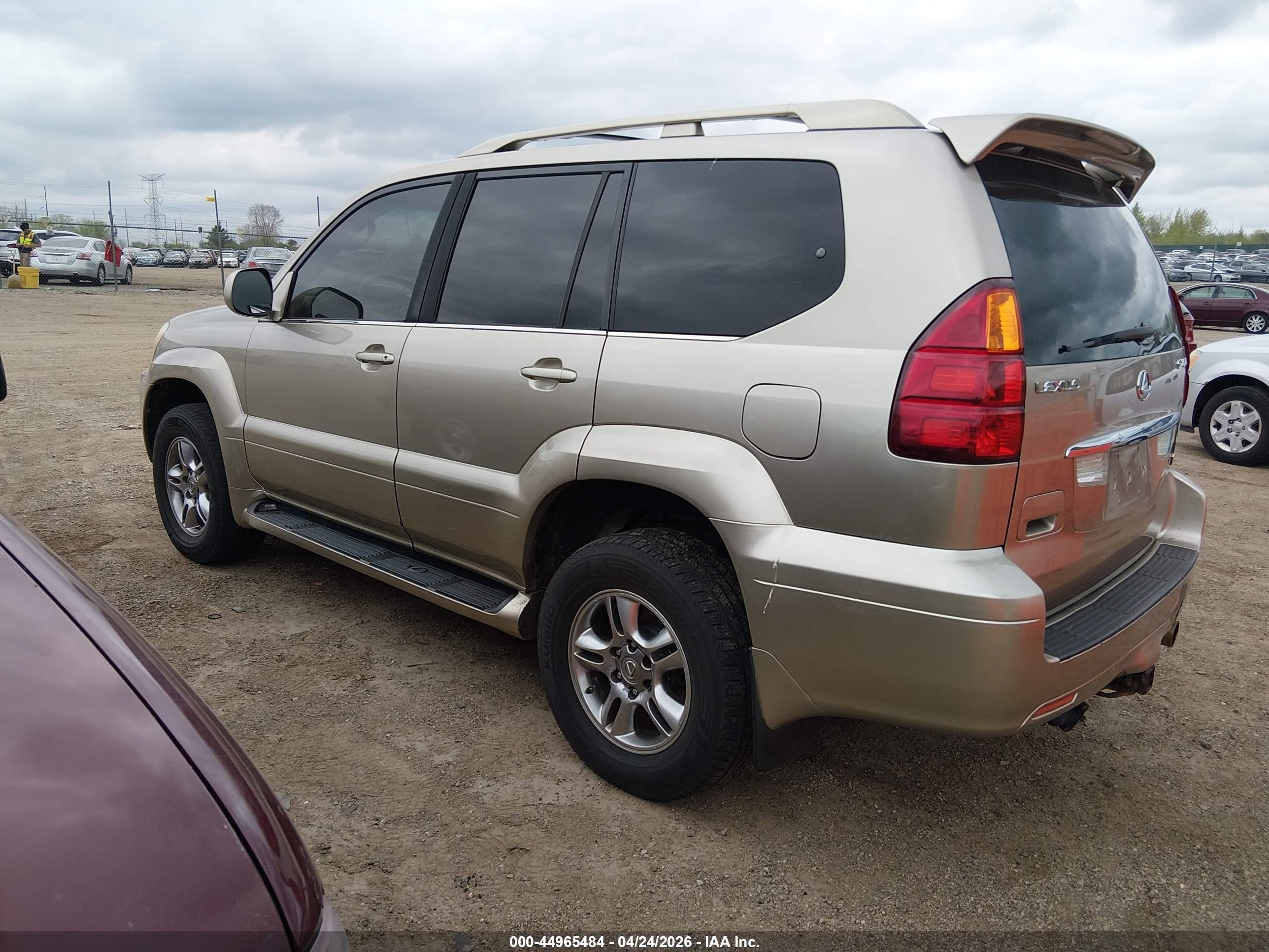 LEXUS GX image 3