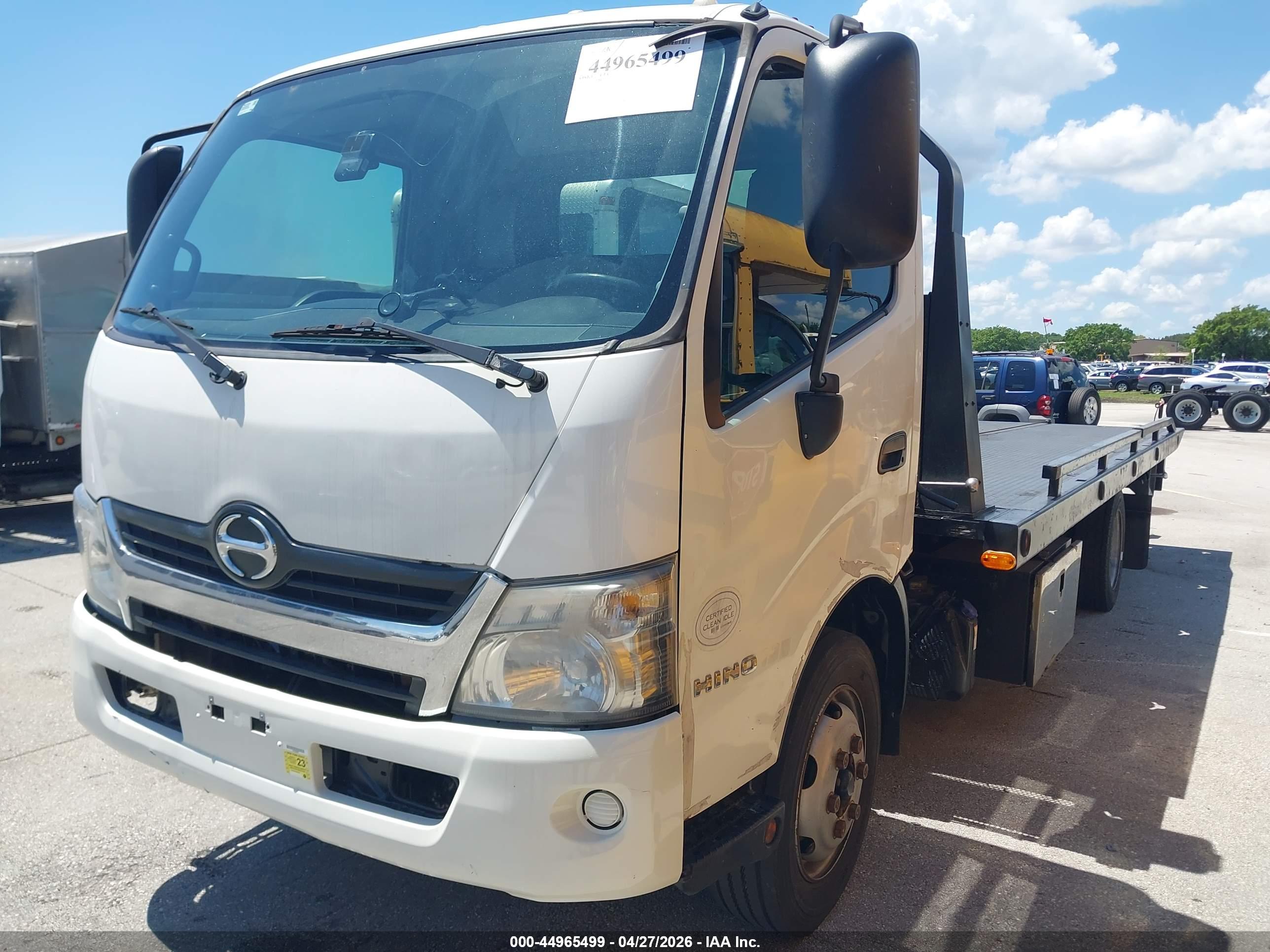 HINO 195 image 2