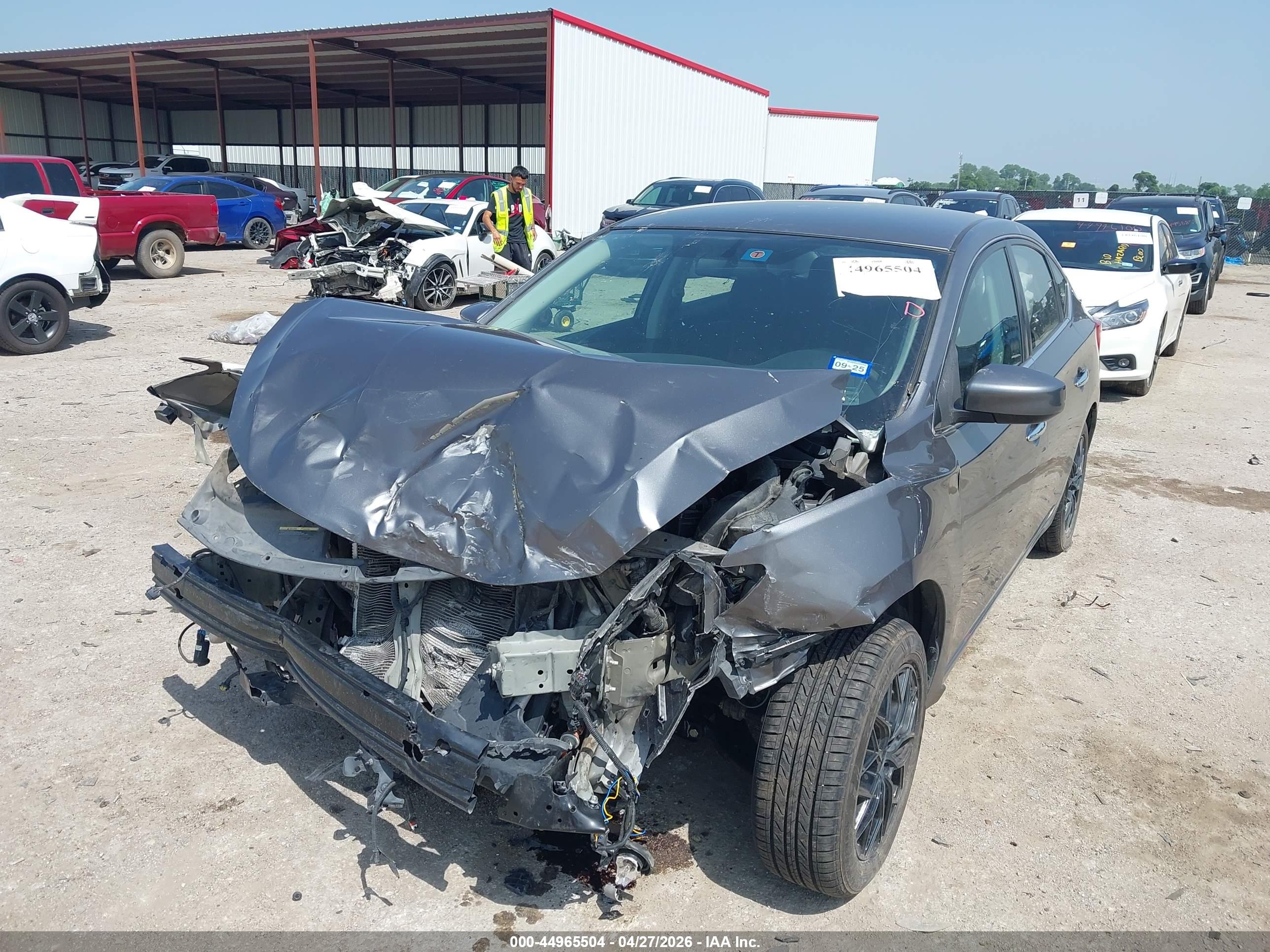 NISSAN SENTRA image 2