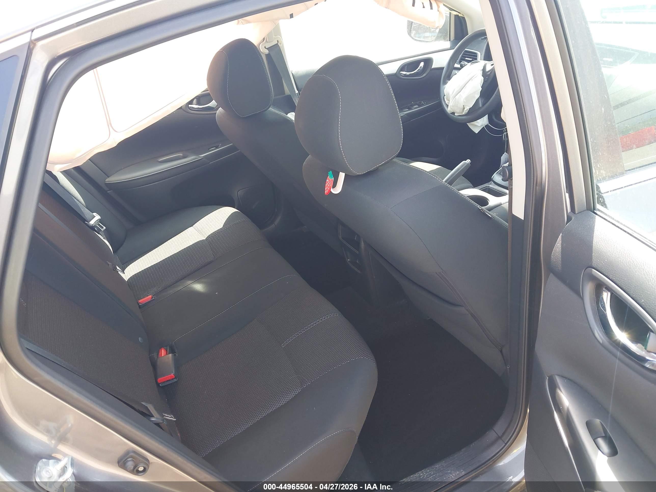 NISSAN SENTRA image 8
