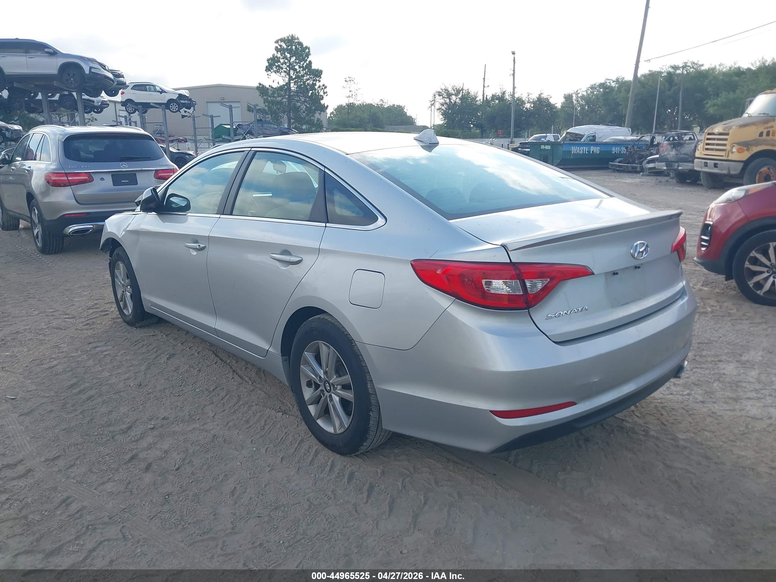 HYUNDAI SONATA image 3