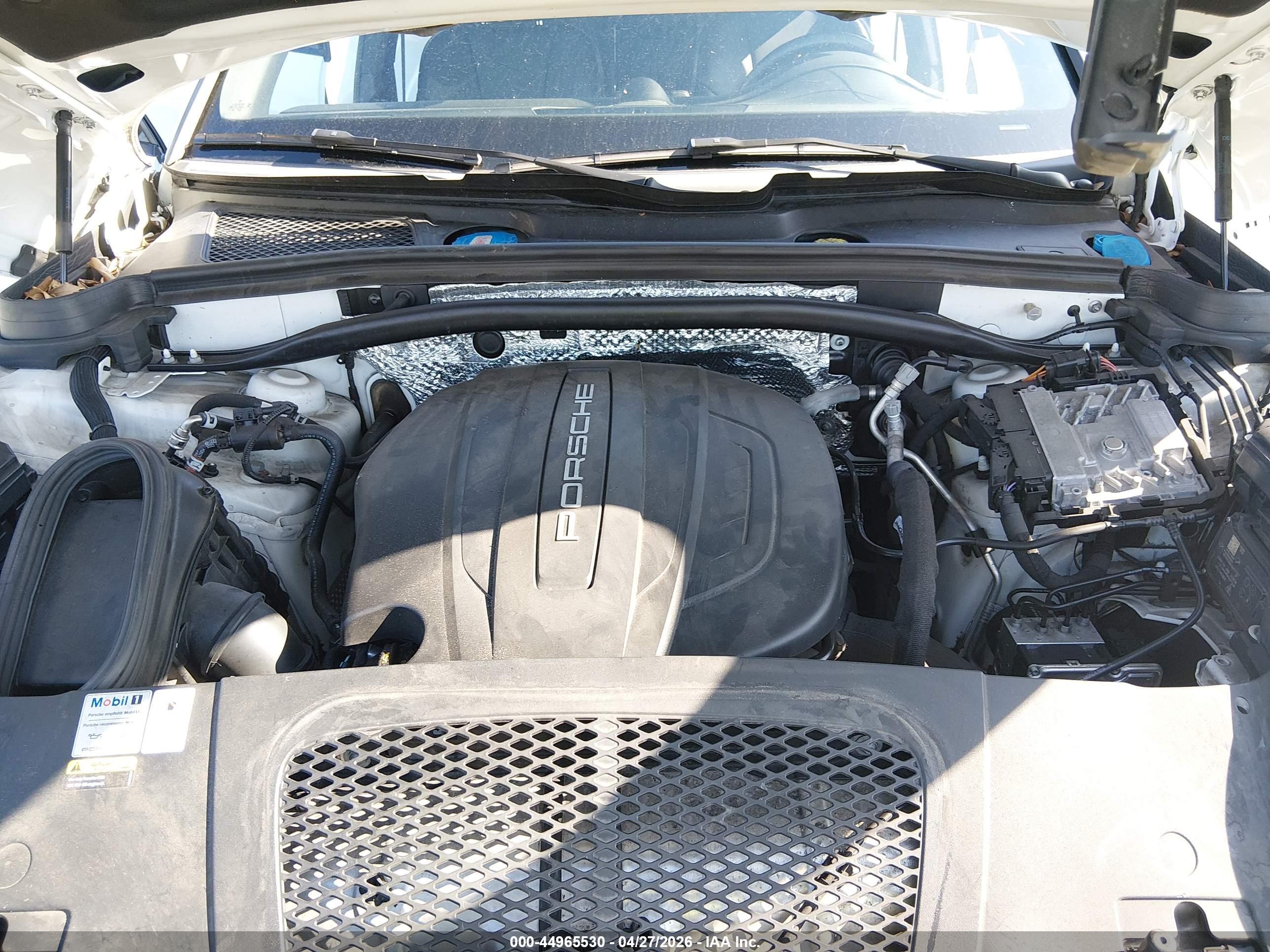 PORSCHE MACAN image 10