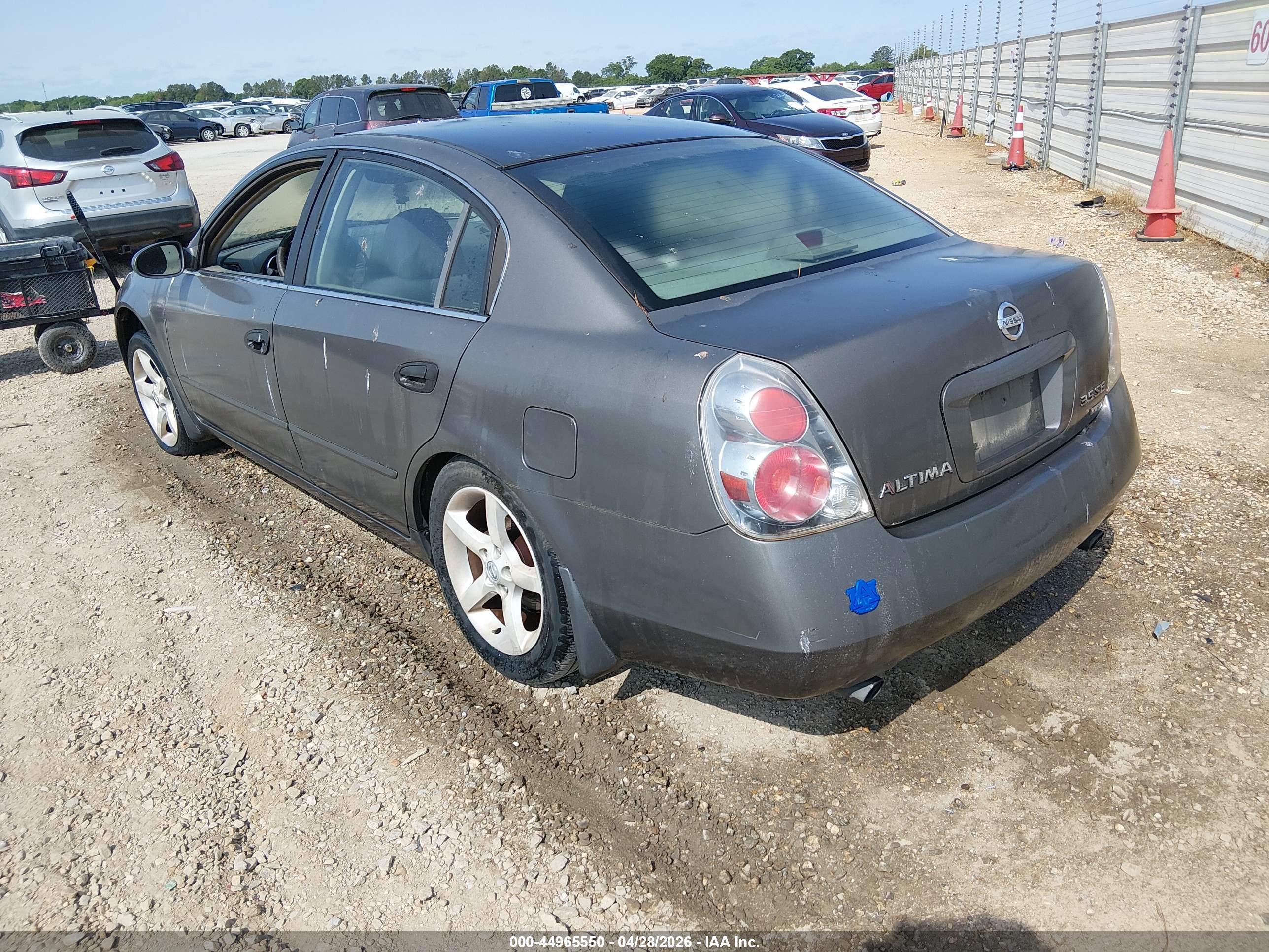NISSAN ALTIMA image 3