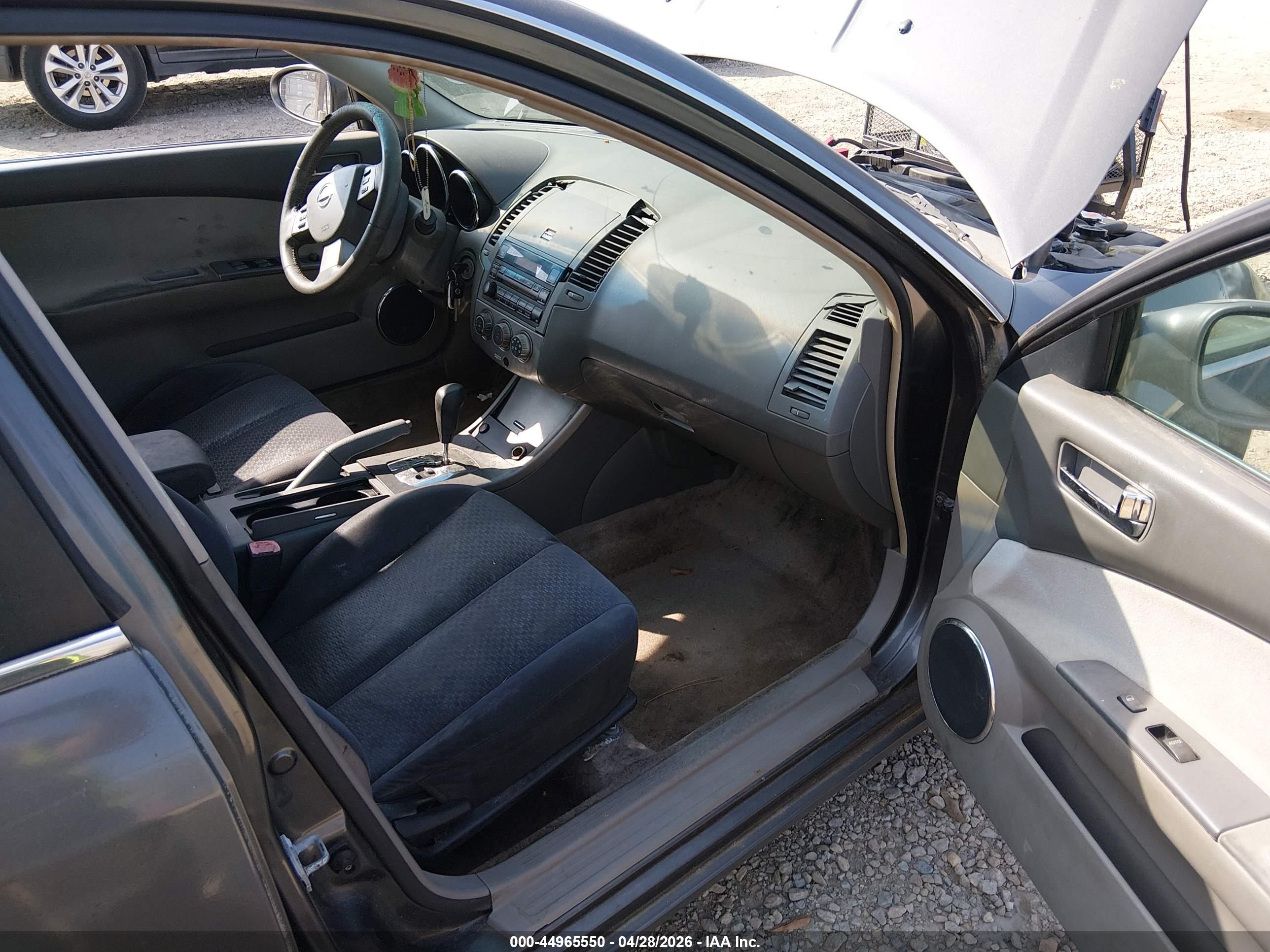 NISSAN ALTIMA image 5