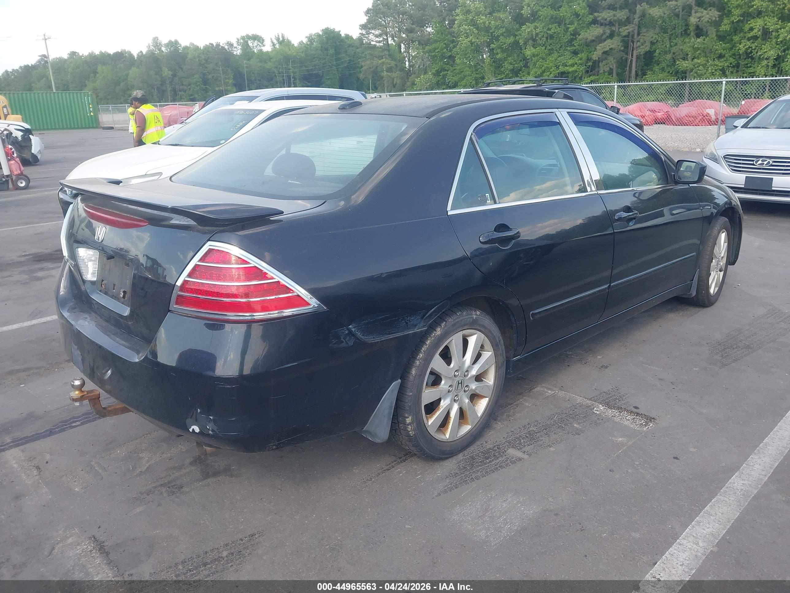 HONDA ACCORD image 4