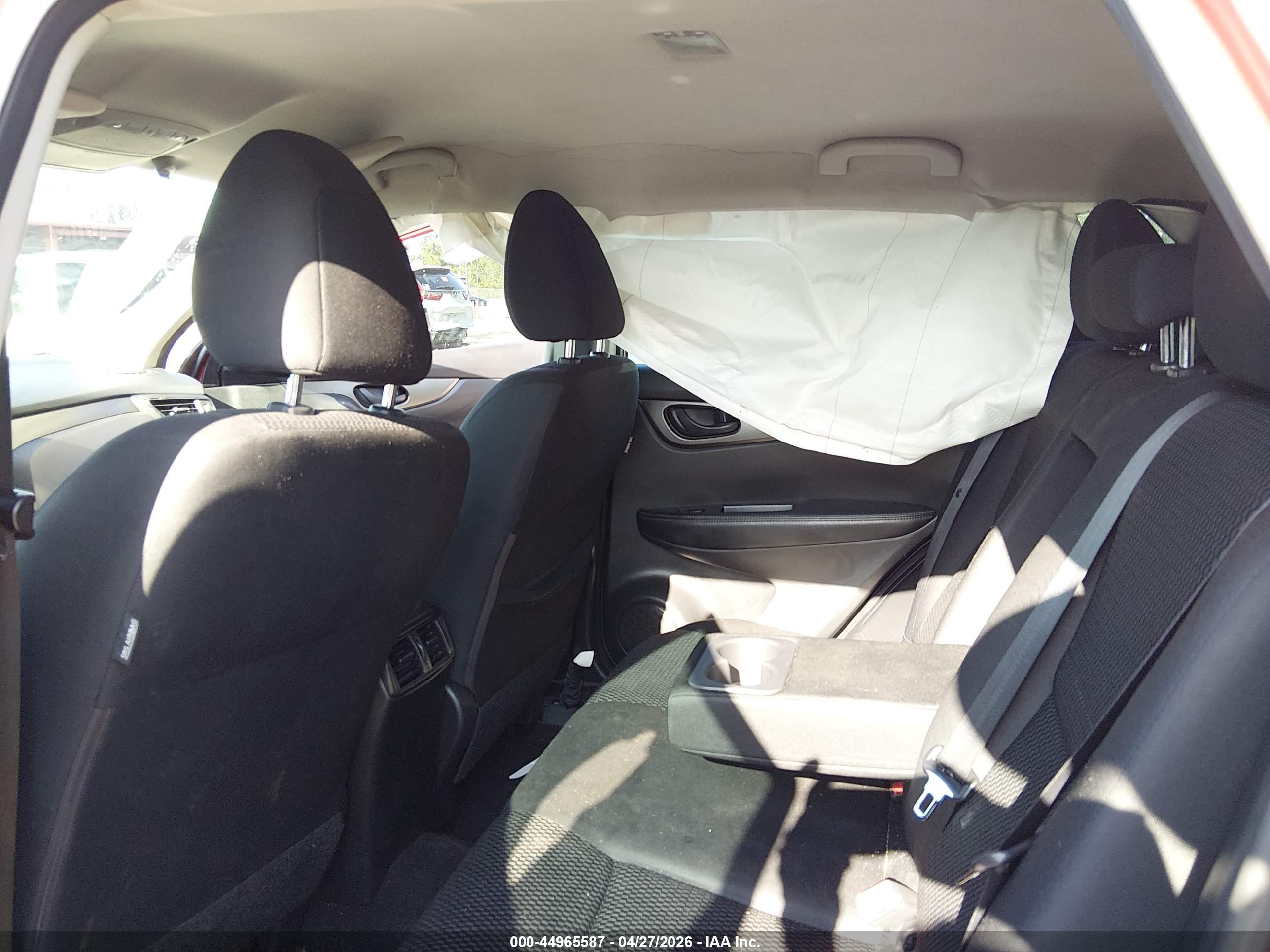 NISSAN ROGUE image 8