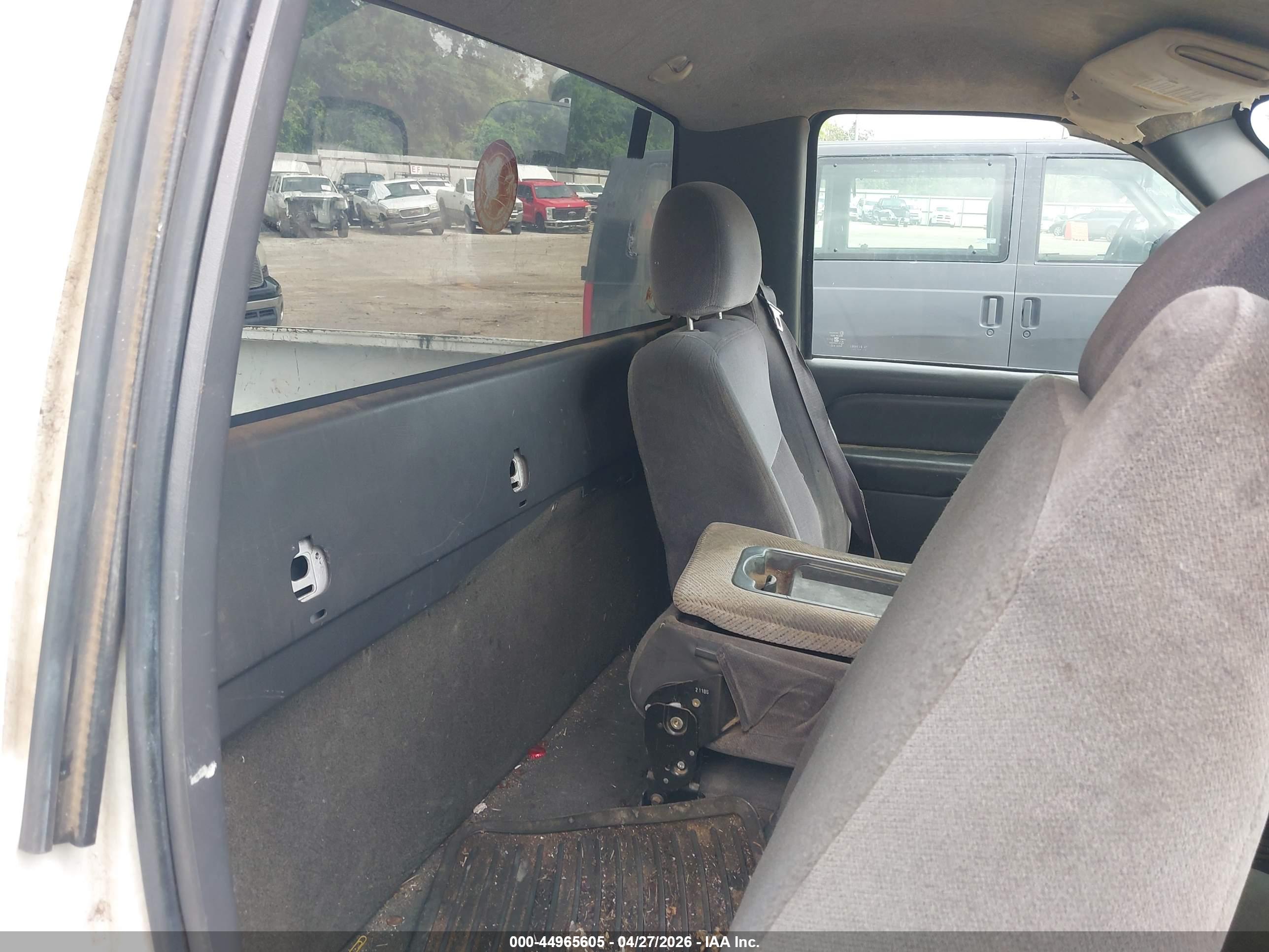 GMC SIERRA image 8