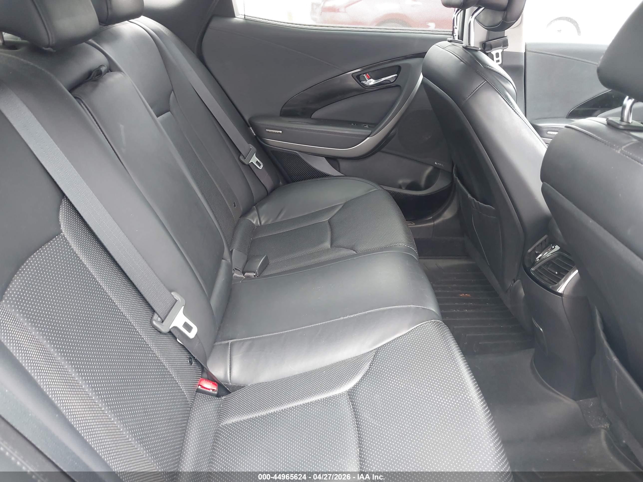 HYUNDAI AZERA image 8