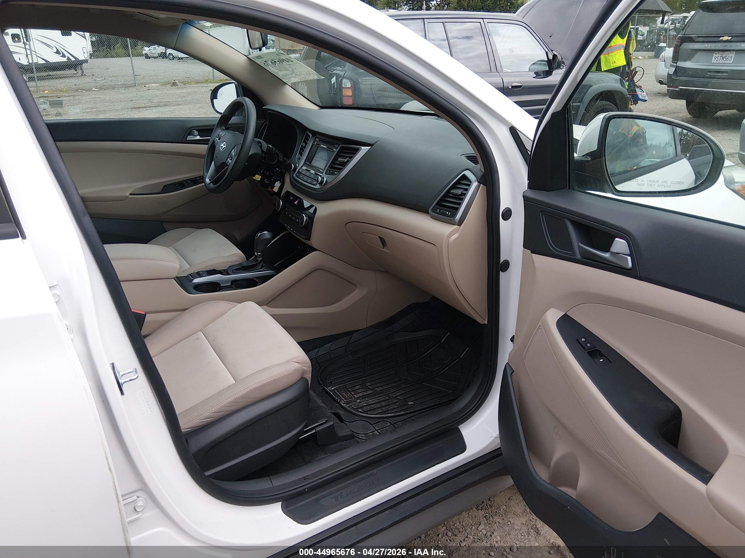 HYUNDAI TUCSON image 5