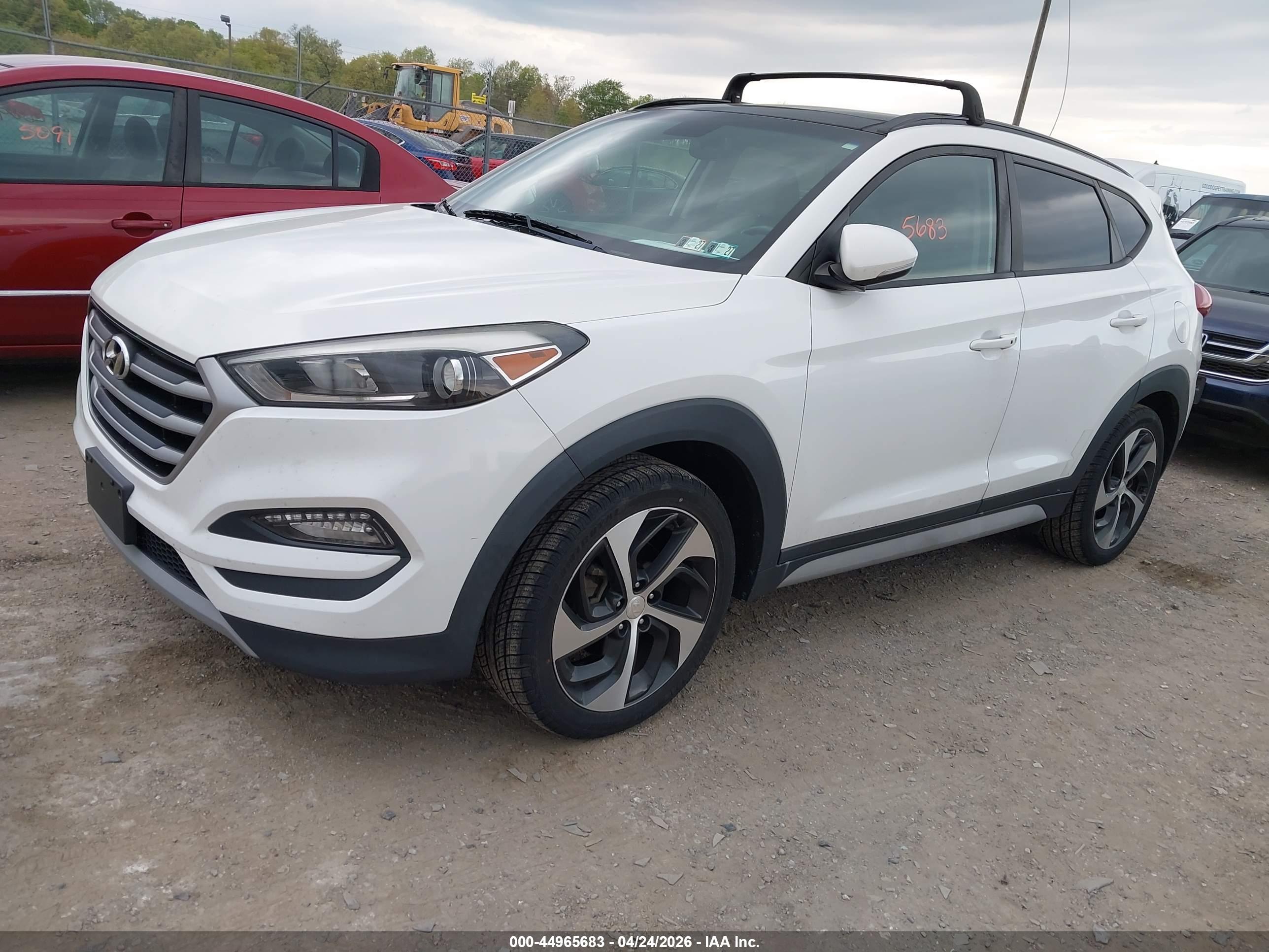 HYUNDAI TUCSON image 2
