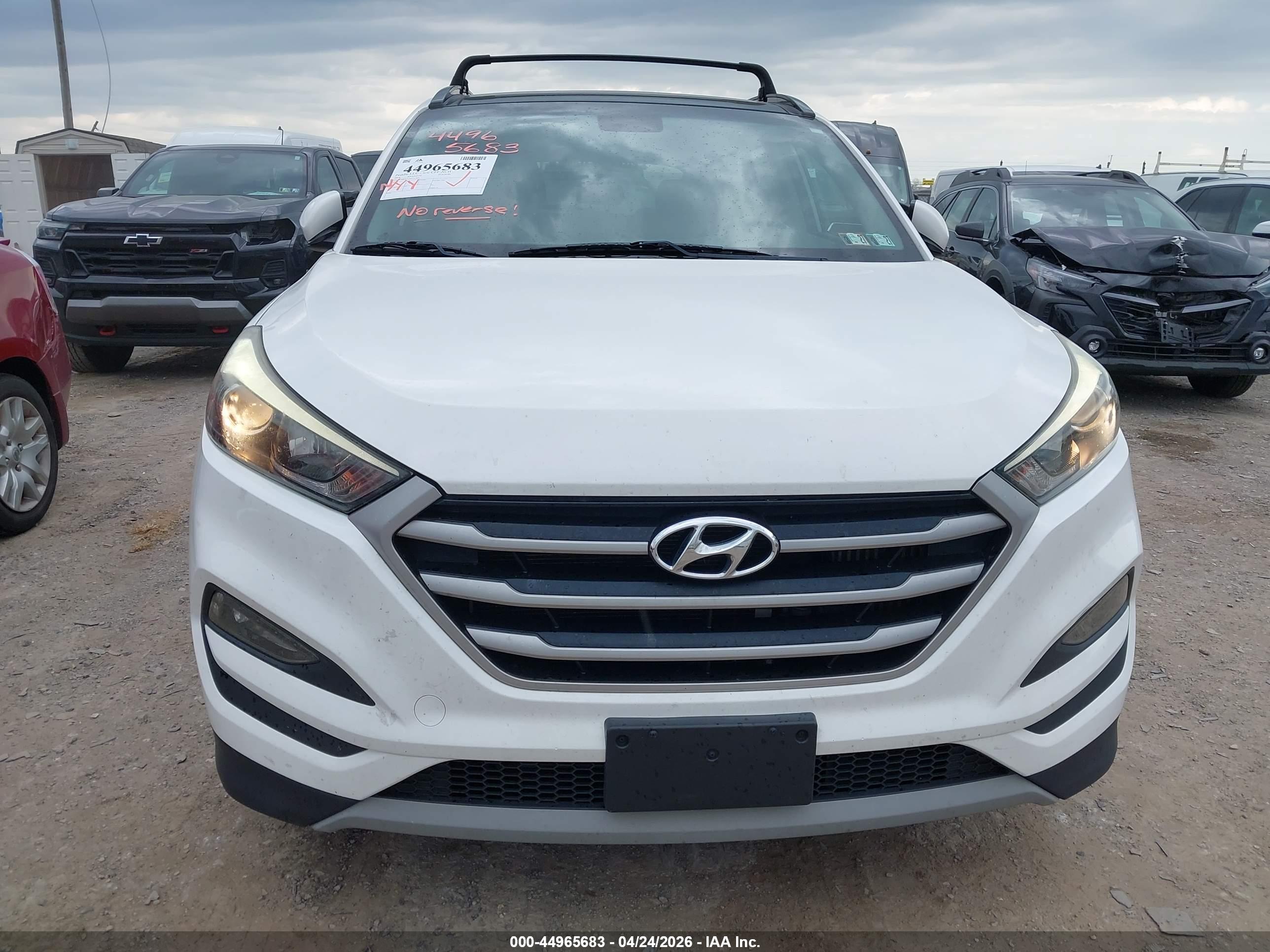 HYUNDAI TUCSON image 6