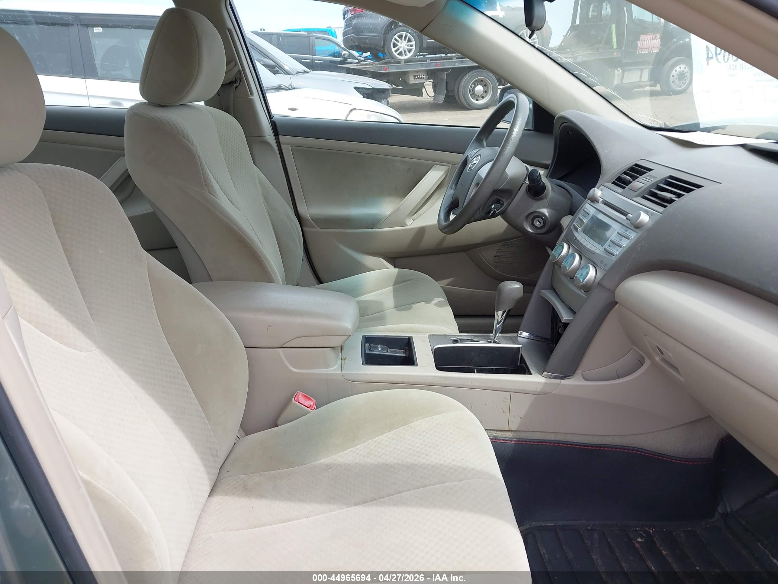 TOYOTA CAMRY image 5