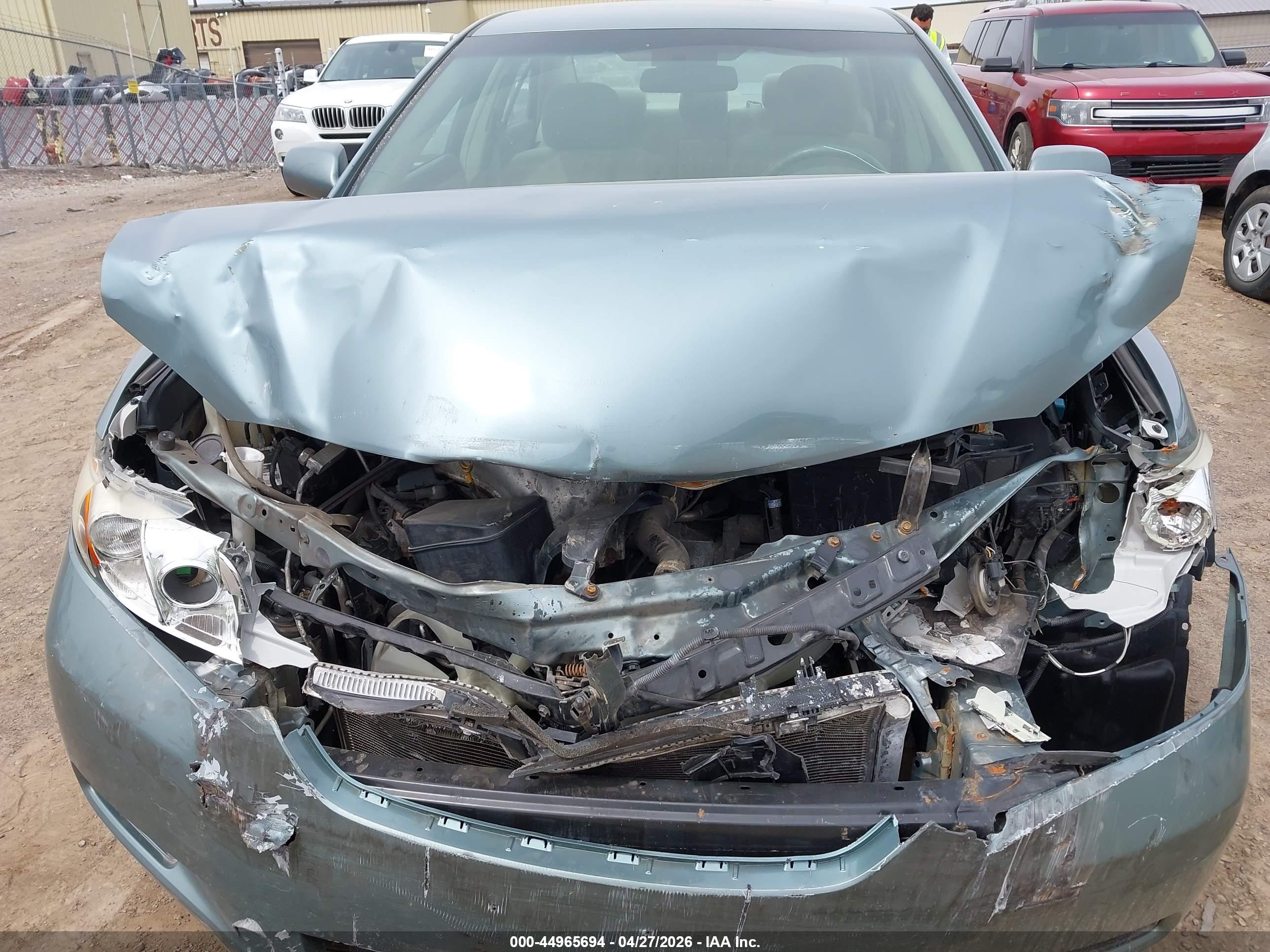 TOYOTA CAMRY image 6