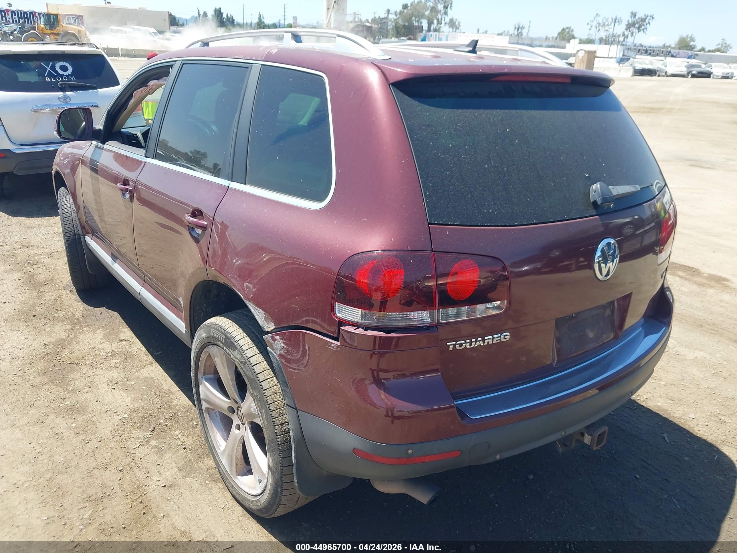 VOLKSWAGEN TOUAREG image 3