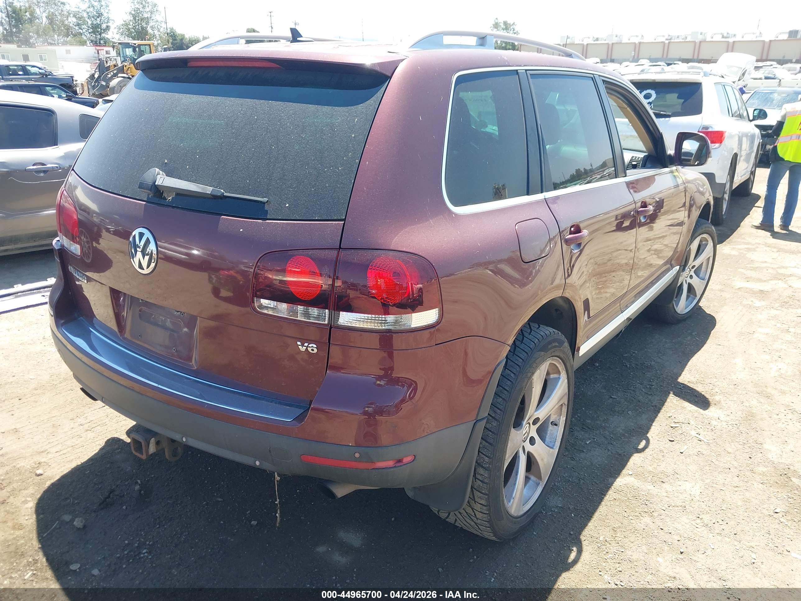 VOLKSWAGEN TOUAREG image 4