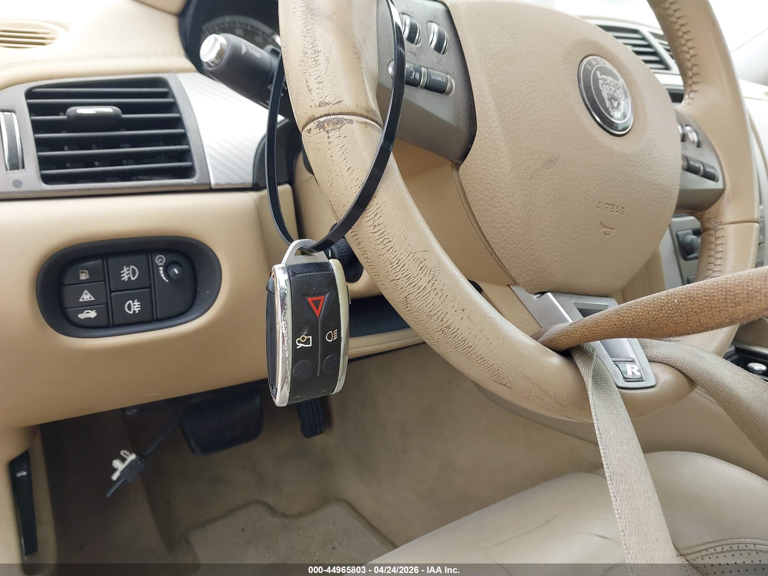 JAGUAR XKR image 11