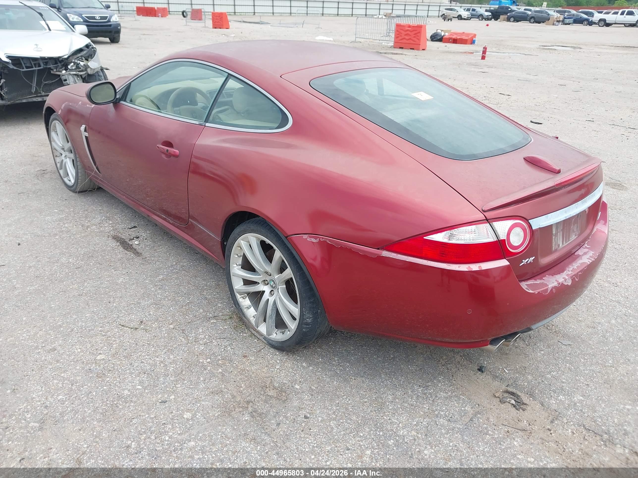 JAGUAR XKR image 3