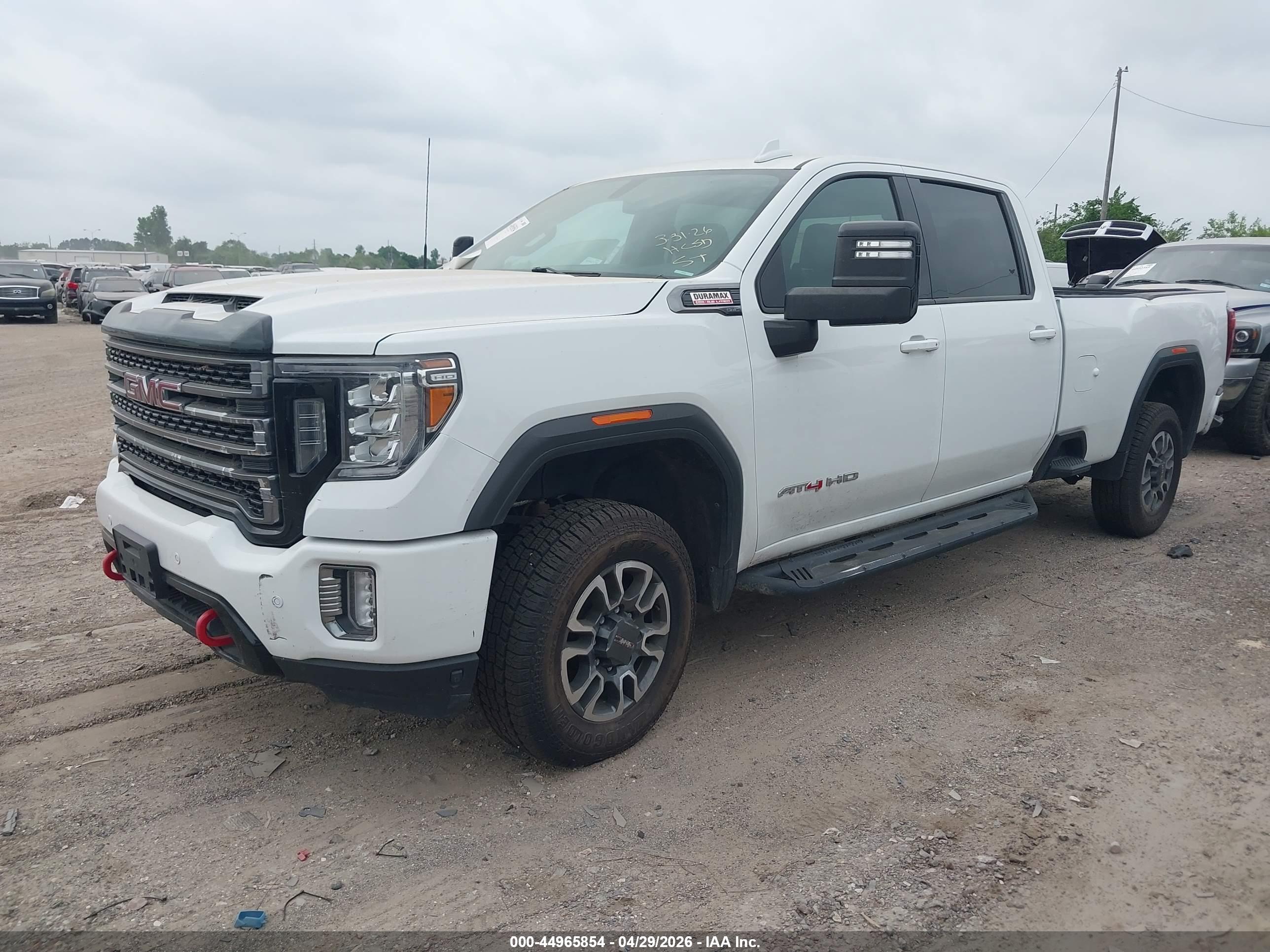 GMC SIERRA image 2