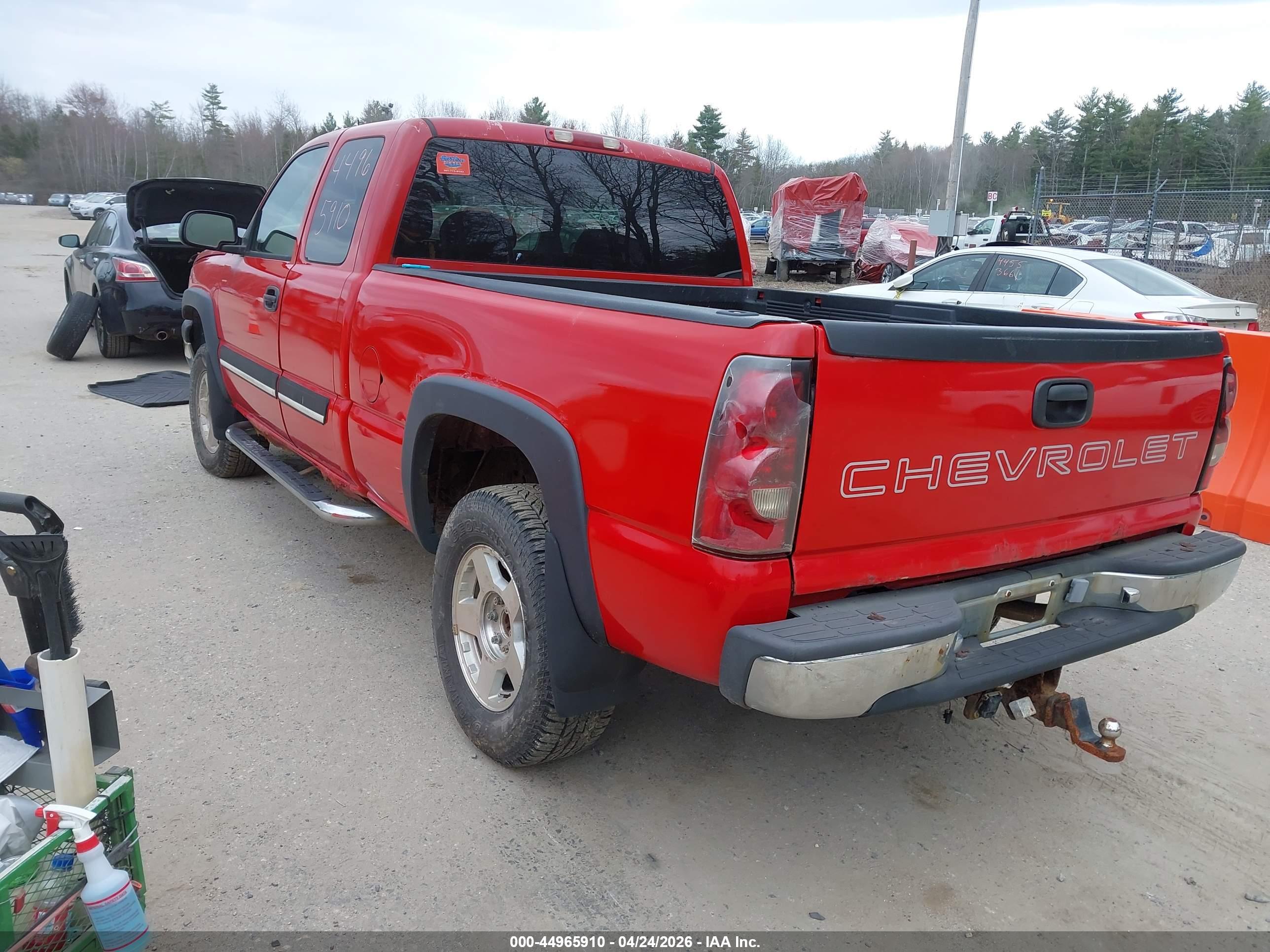 CHEVROLET SILVERADO image 3