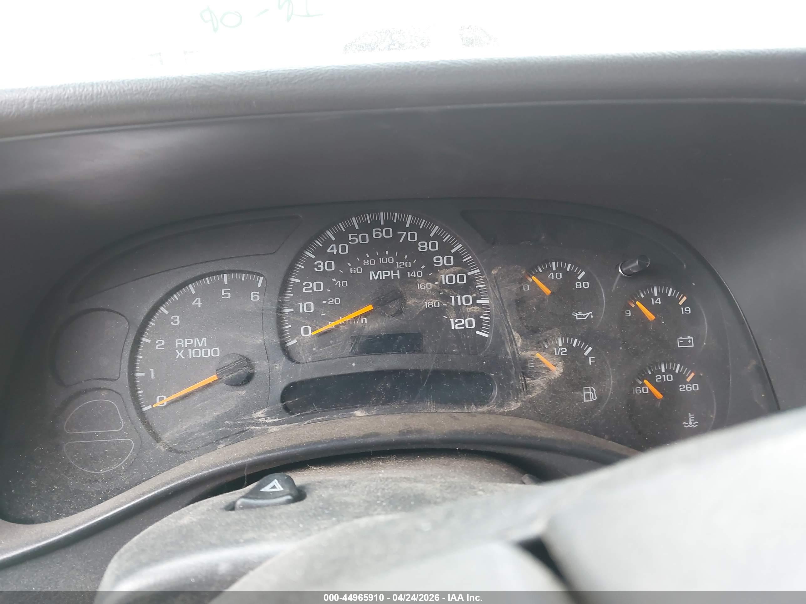 CHEVROLET SILVERADO image 7