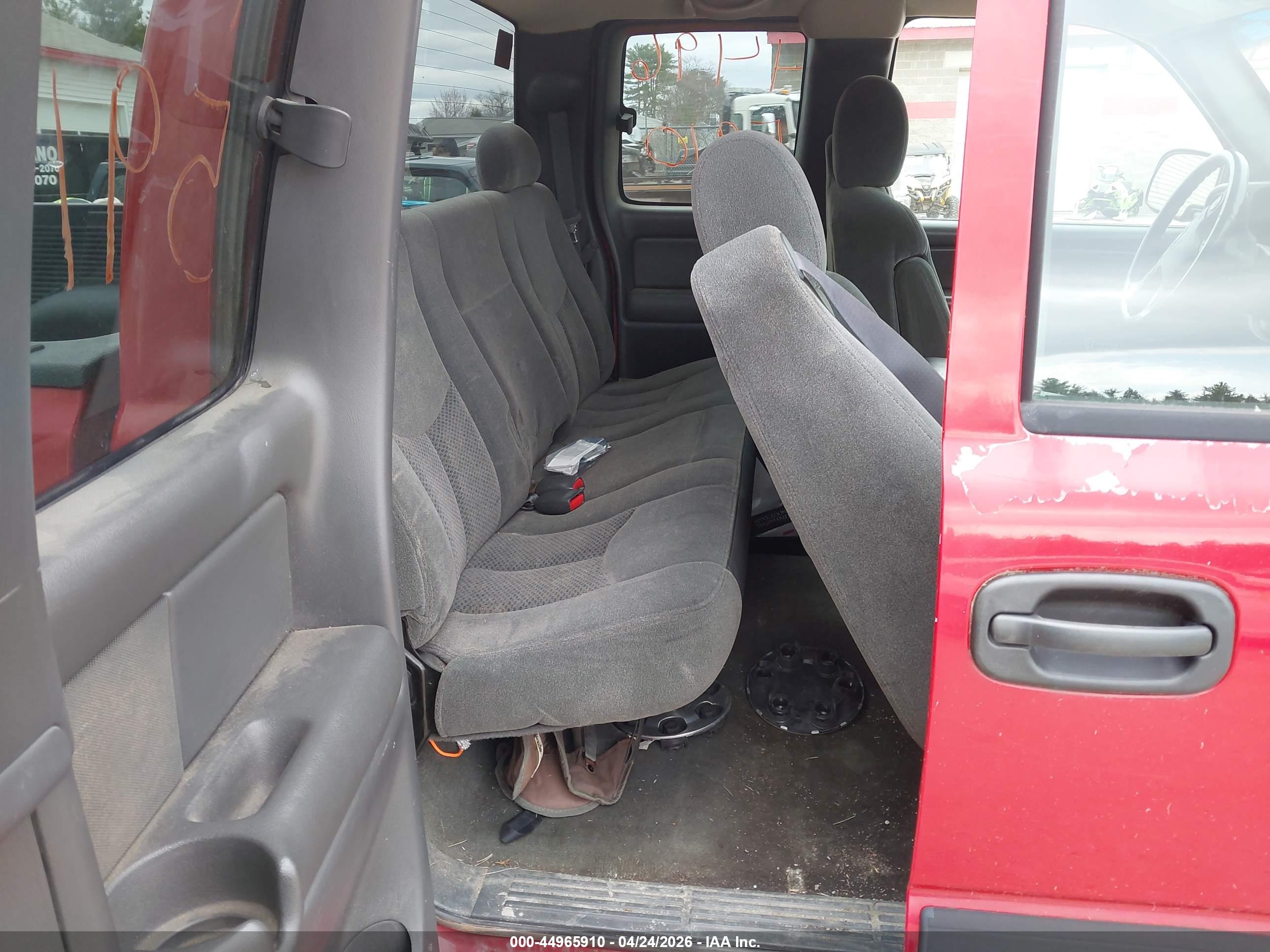 CHEVROLET SILVERADO image 8