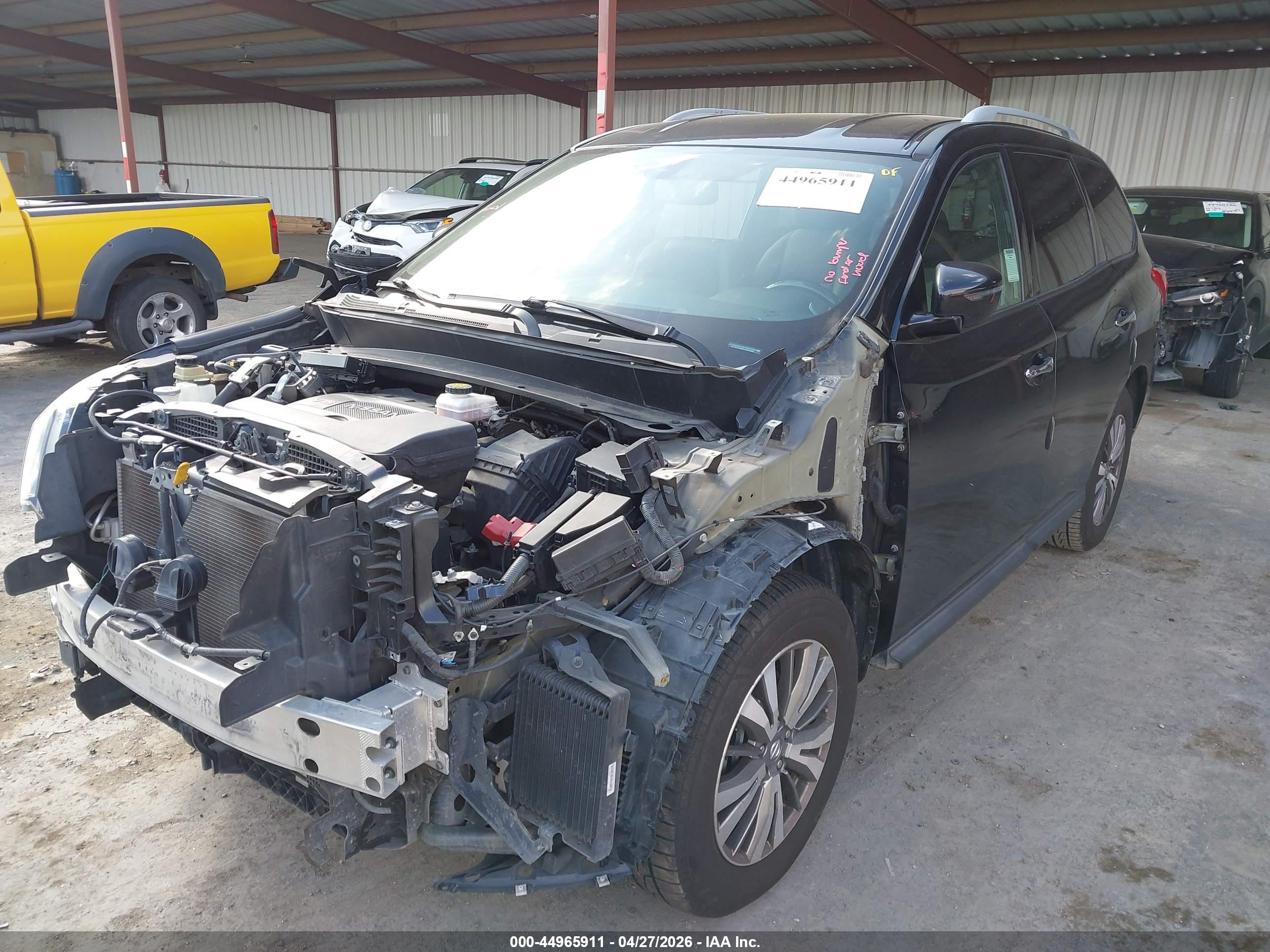 NISSAN PATHFINDER image 6