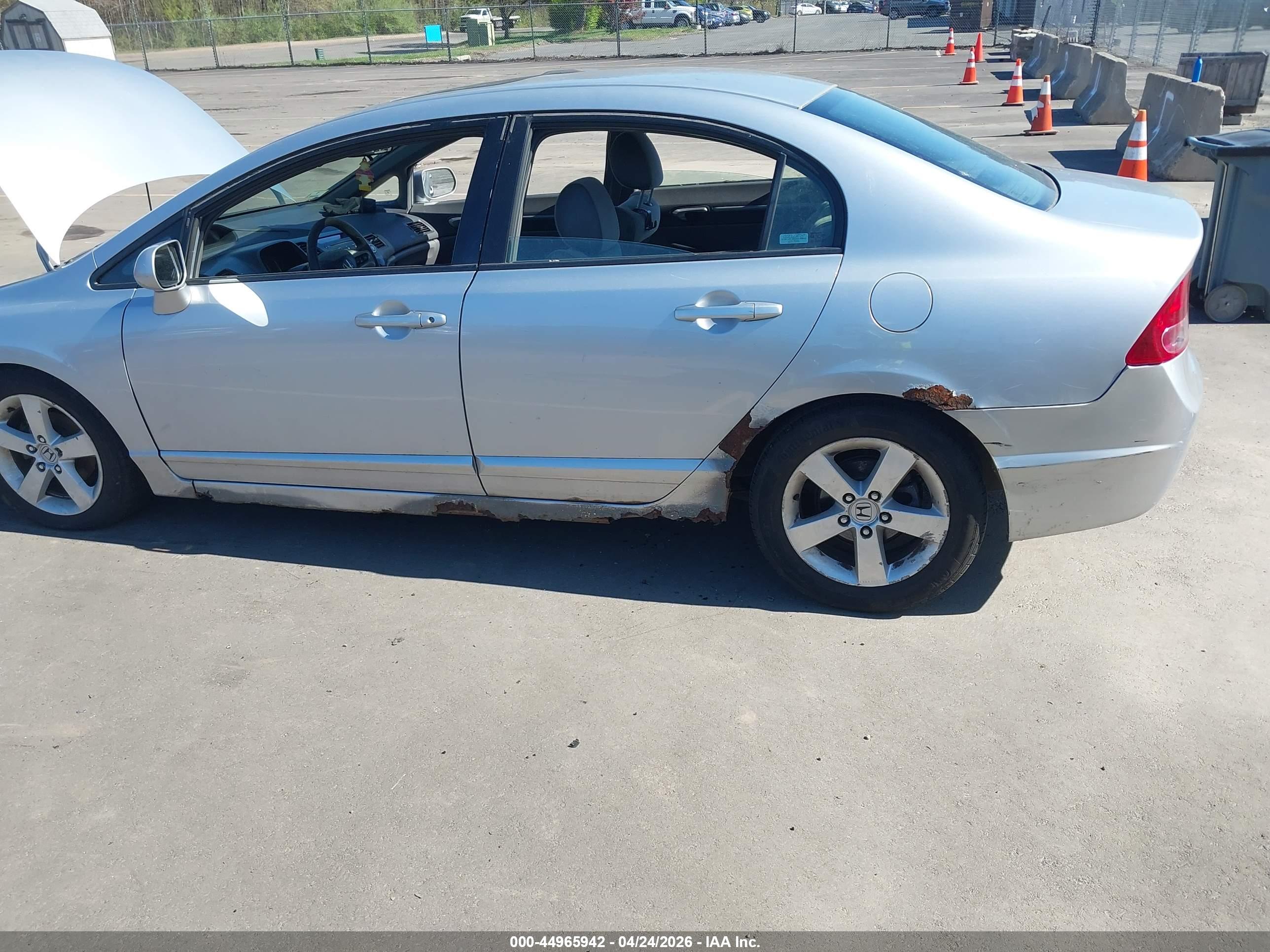 HONDA CIVIC image 6