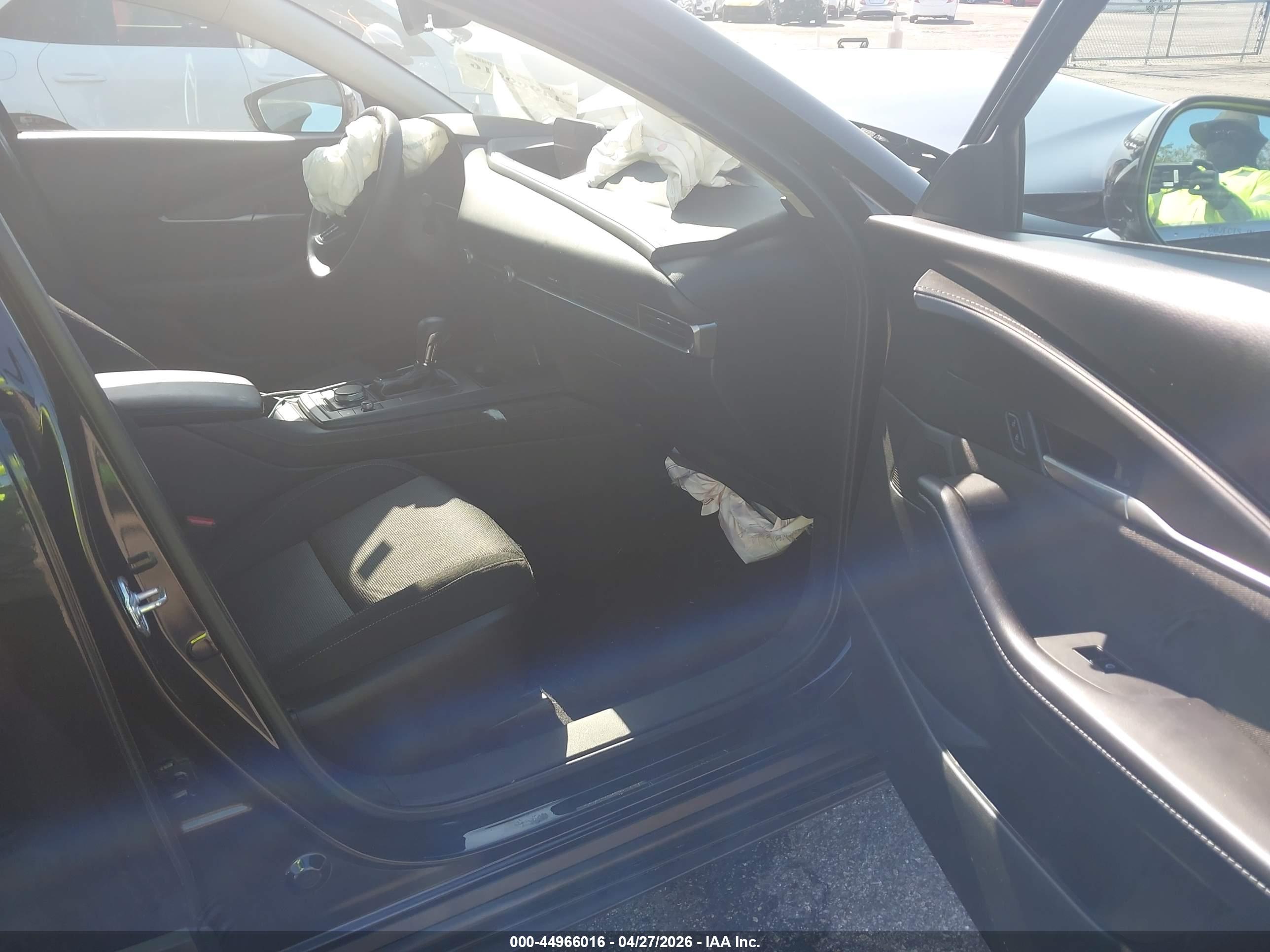 MAZDA CX-30 image 5