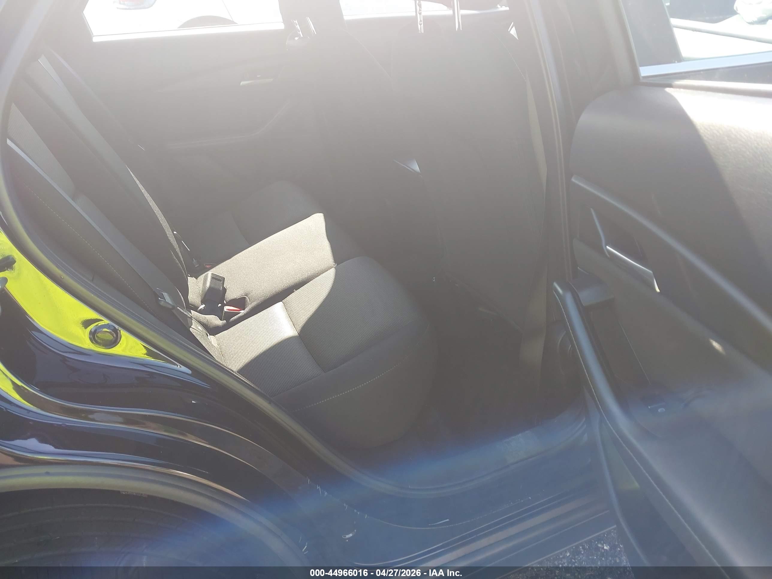 MAZDA CX-30 image 8