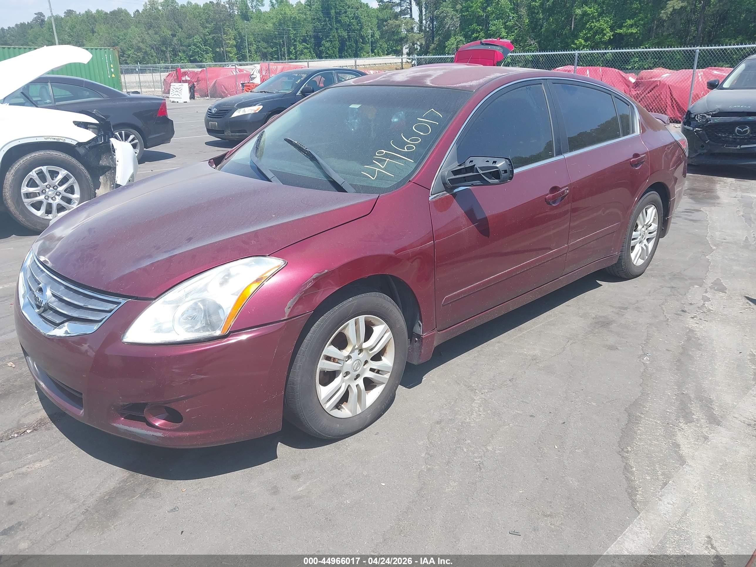NISSAN ALTIMA image 2