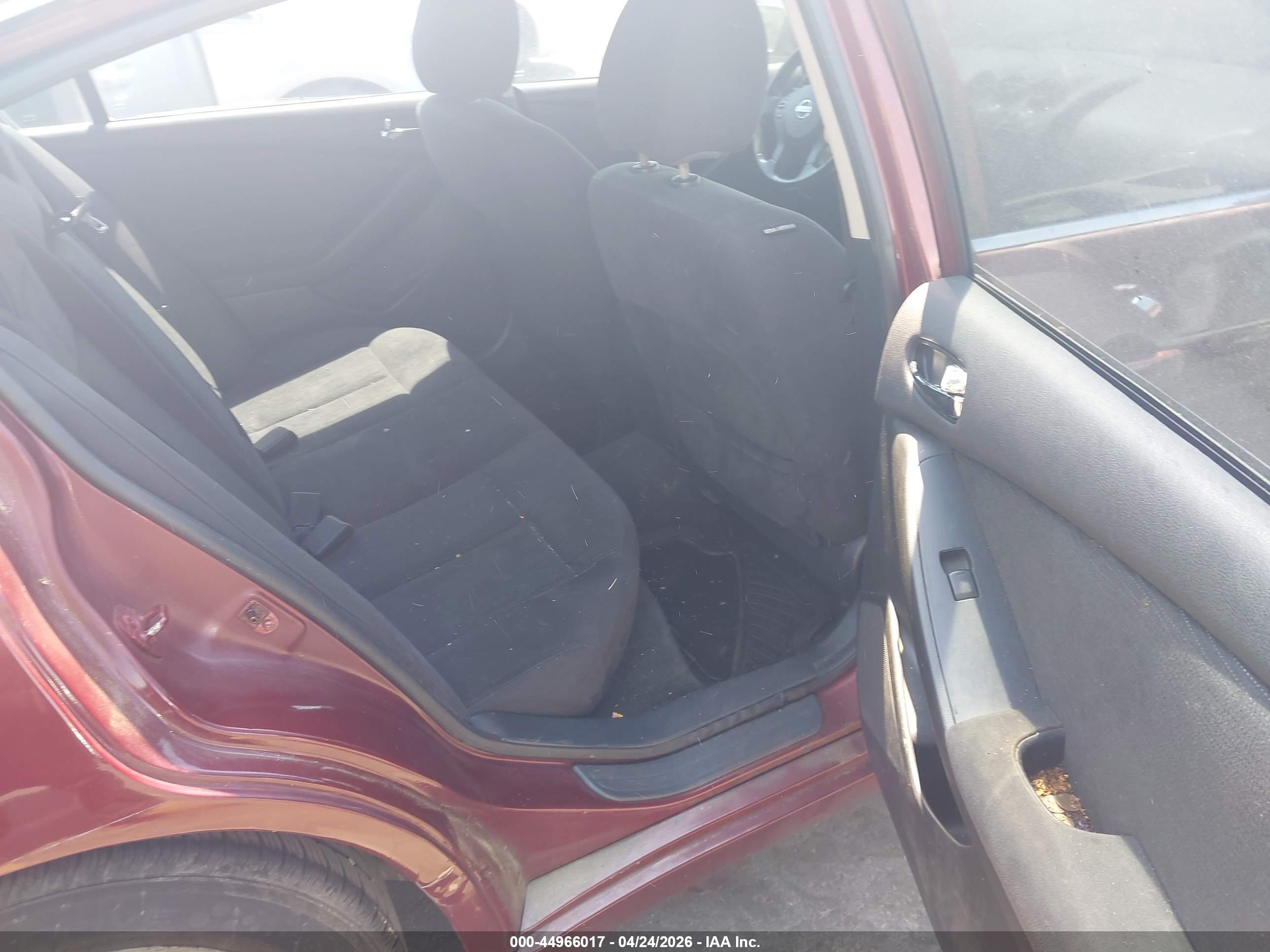 NISSAN ALTIMA image 8