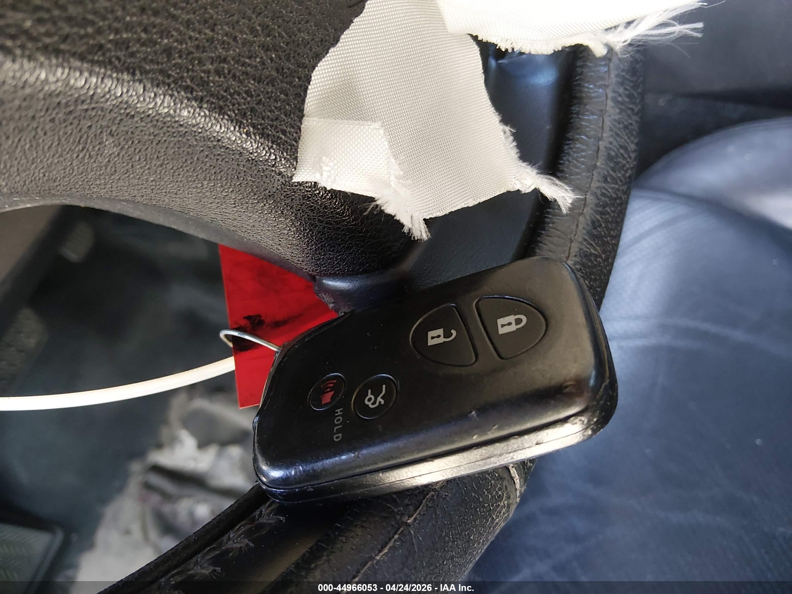 LEXUS IS image 11