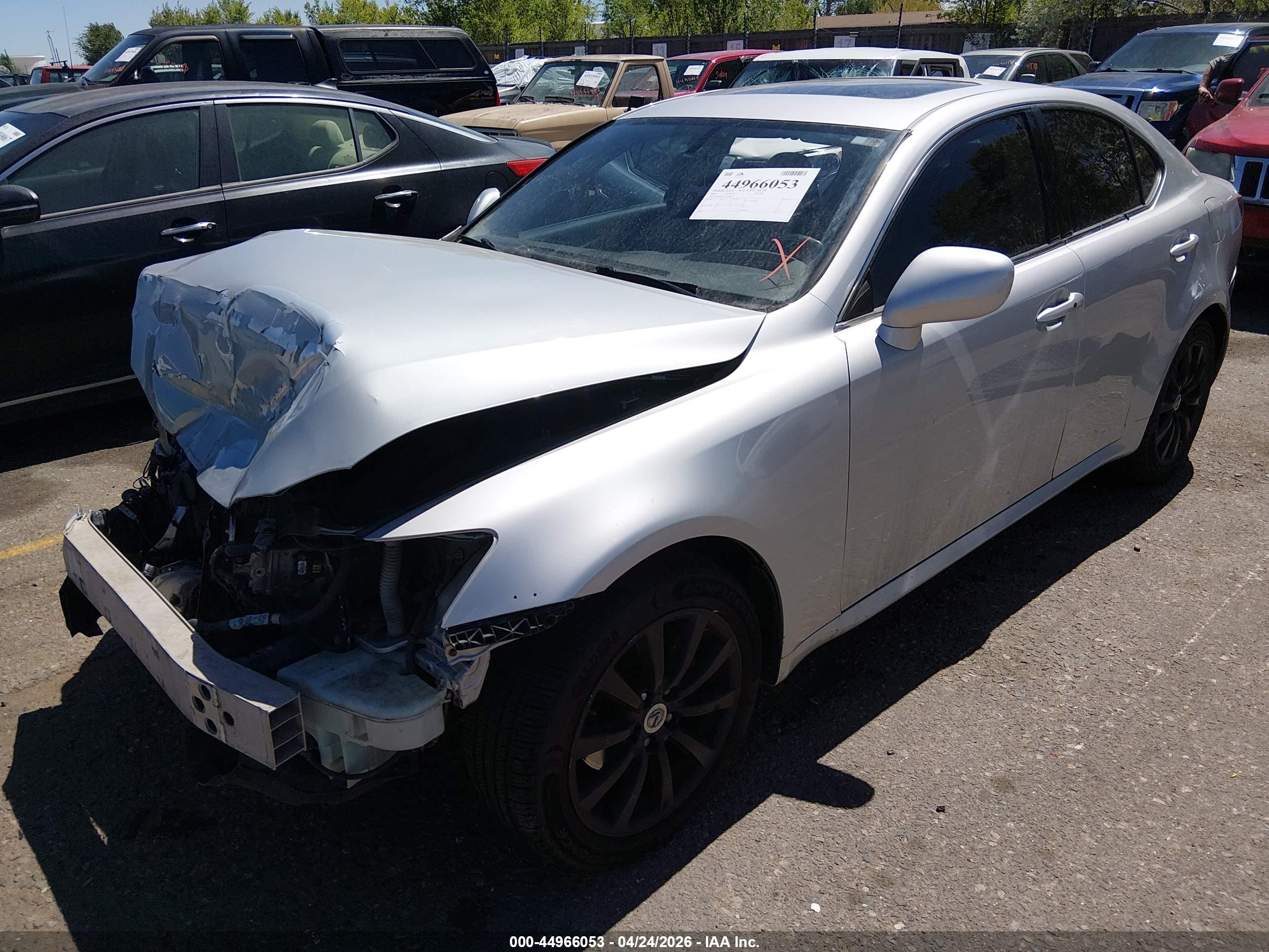 LEXUS IS image 2