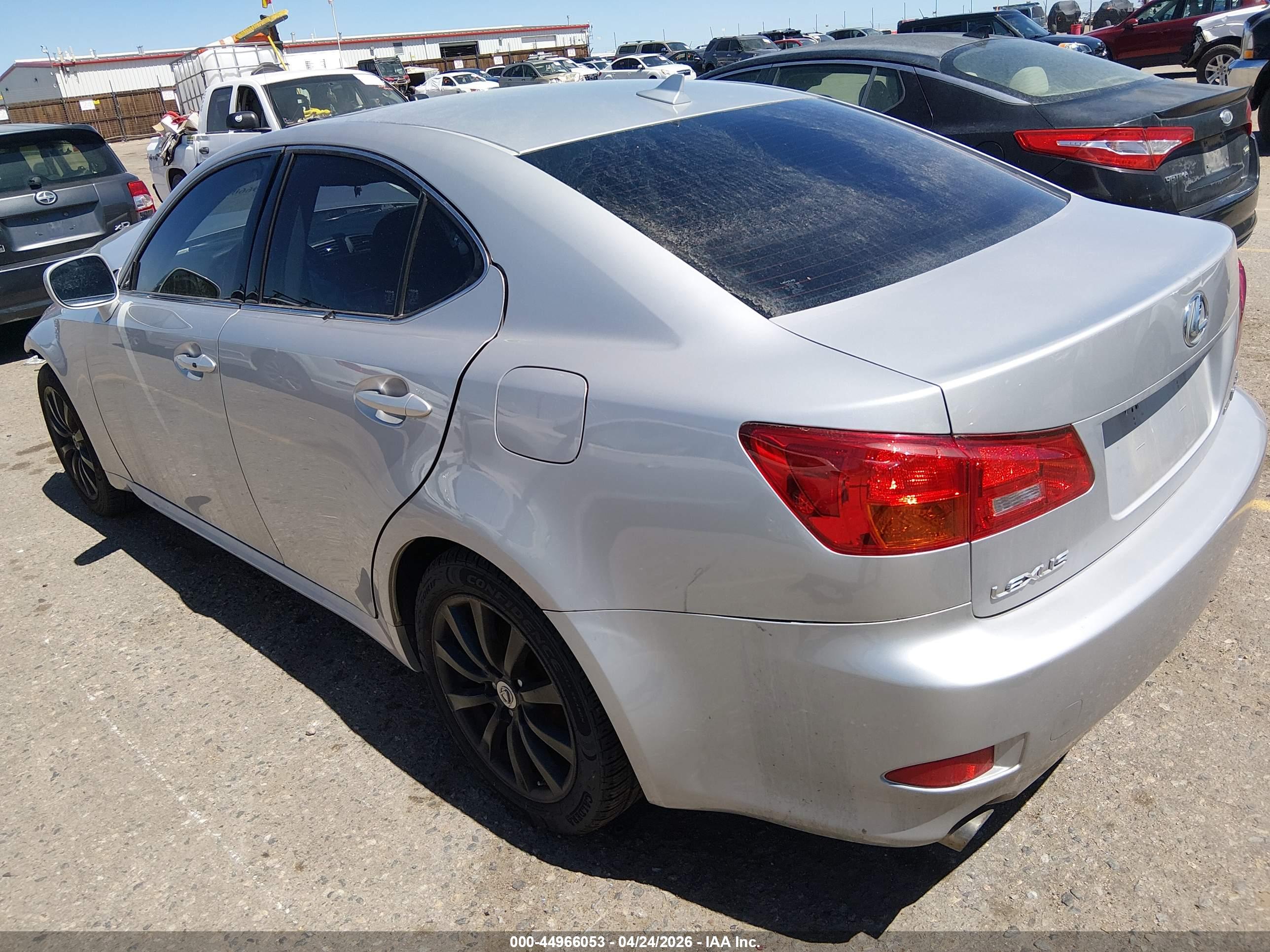 LEXUS IS image 3
